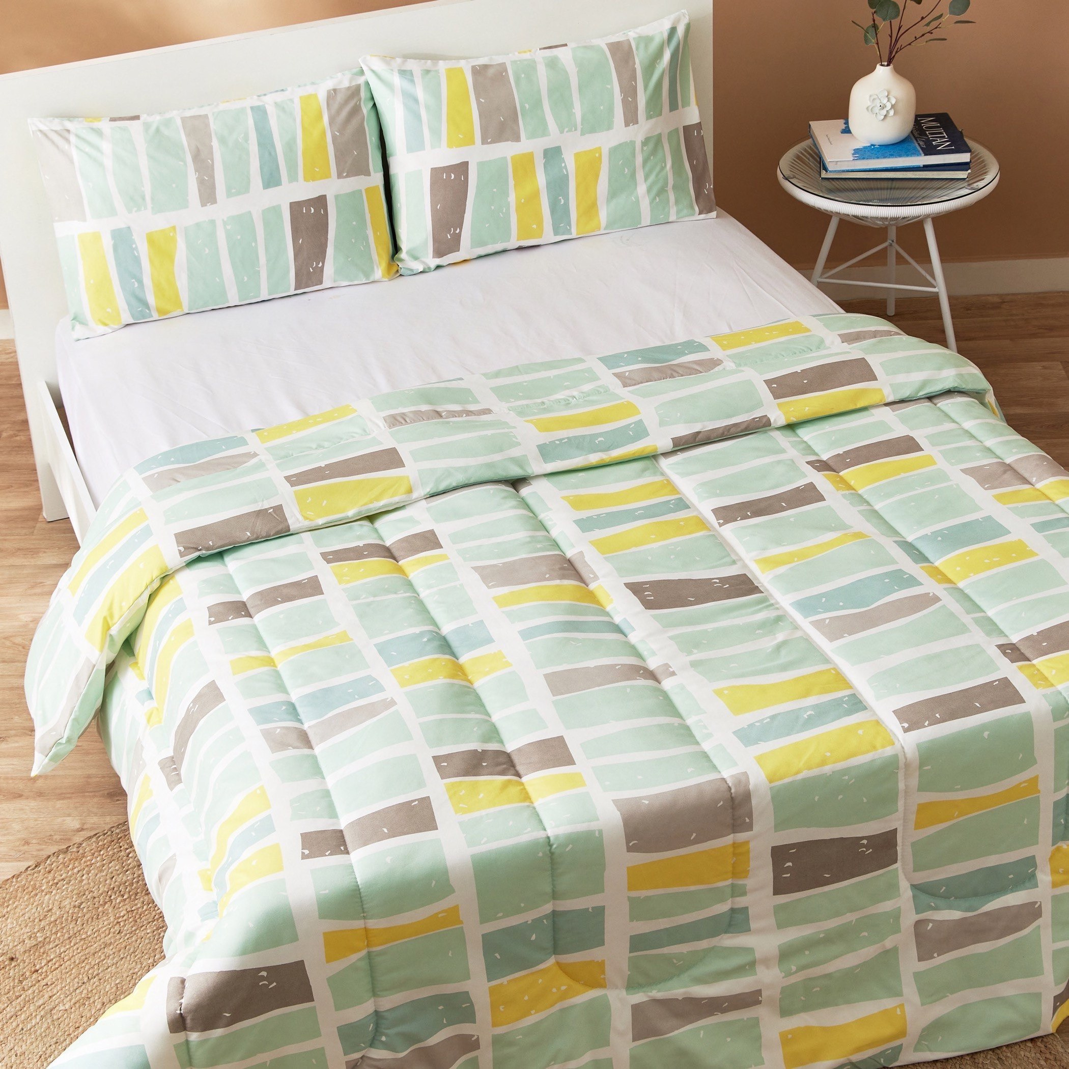 طقم لحاف ألياف دقيقة كينج بطبعات 3 قطع من أونتاريو جيل - 220x240 سم-hbxhomeware-hbxdecorandfurnishings-image-4