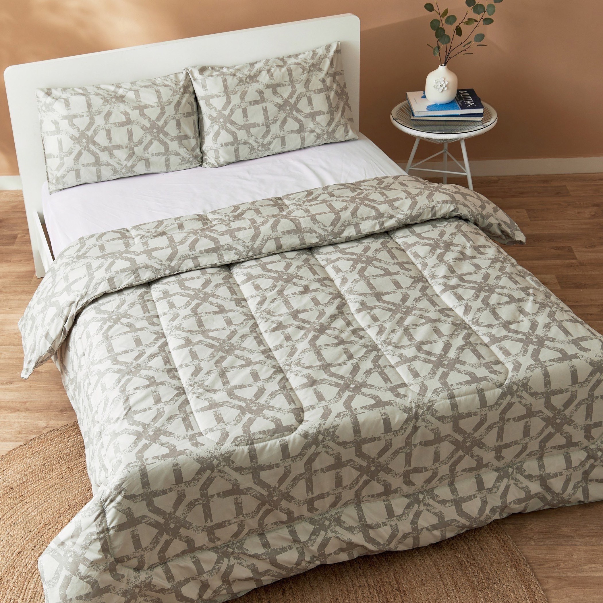 طقم لحاف ألياف دقيقة كينج بطبعات 3 قطع من أونتاريو جاستن - 220x240 سم-hbxhomeware-hbxdecorandfurnishings-image-3