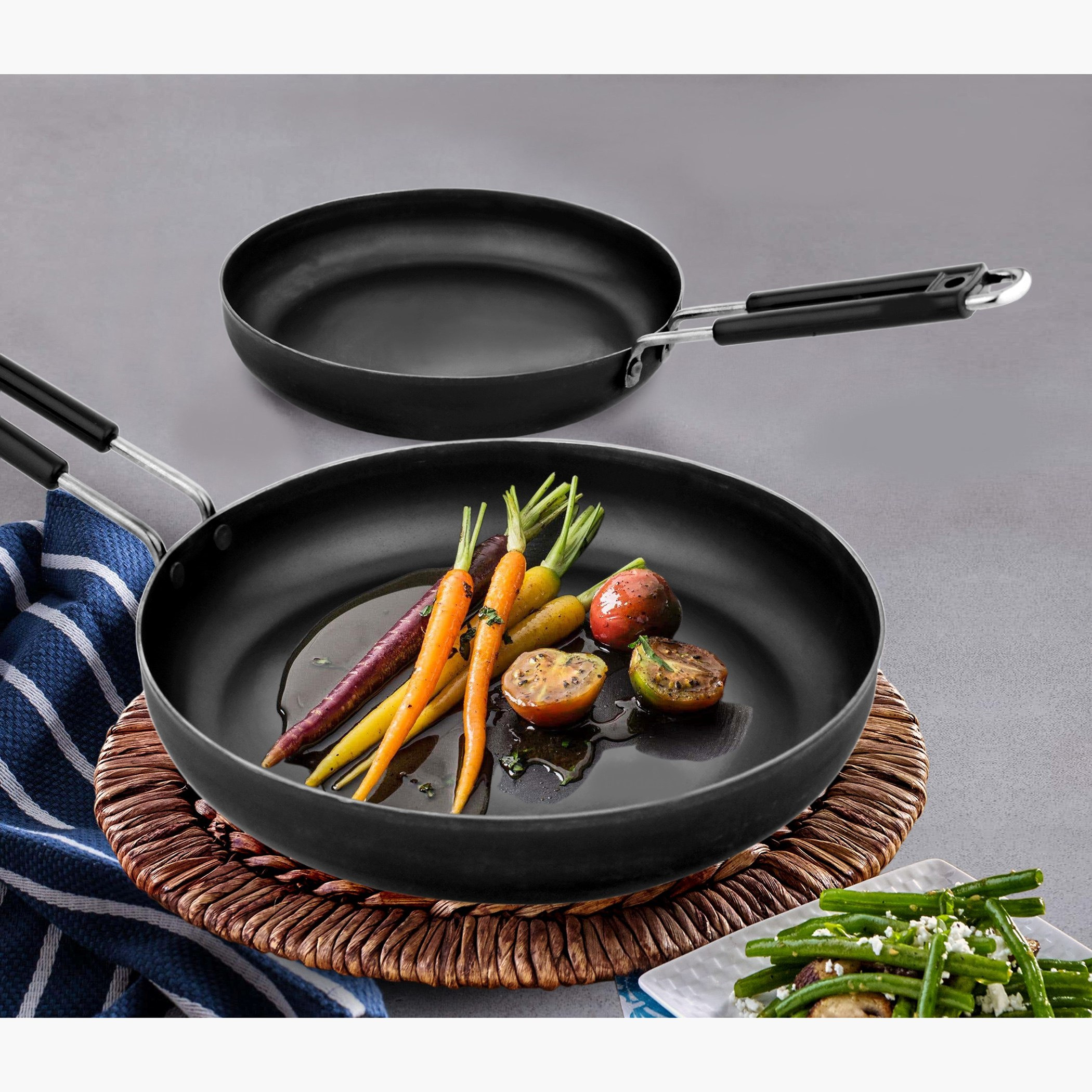 Ferric Wrought Iron Fry Pan - 24 cm-hbxkitchen-kitchenware-foodpreparation-image-1