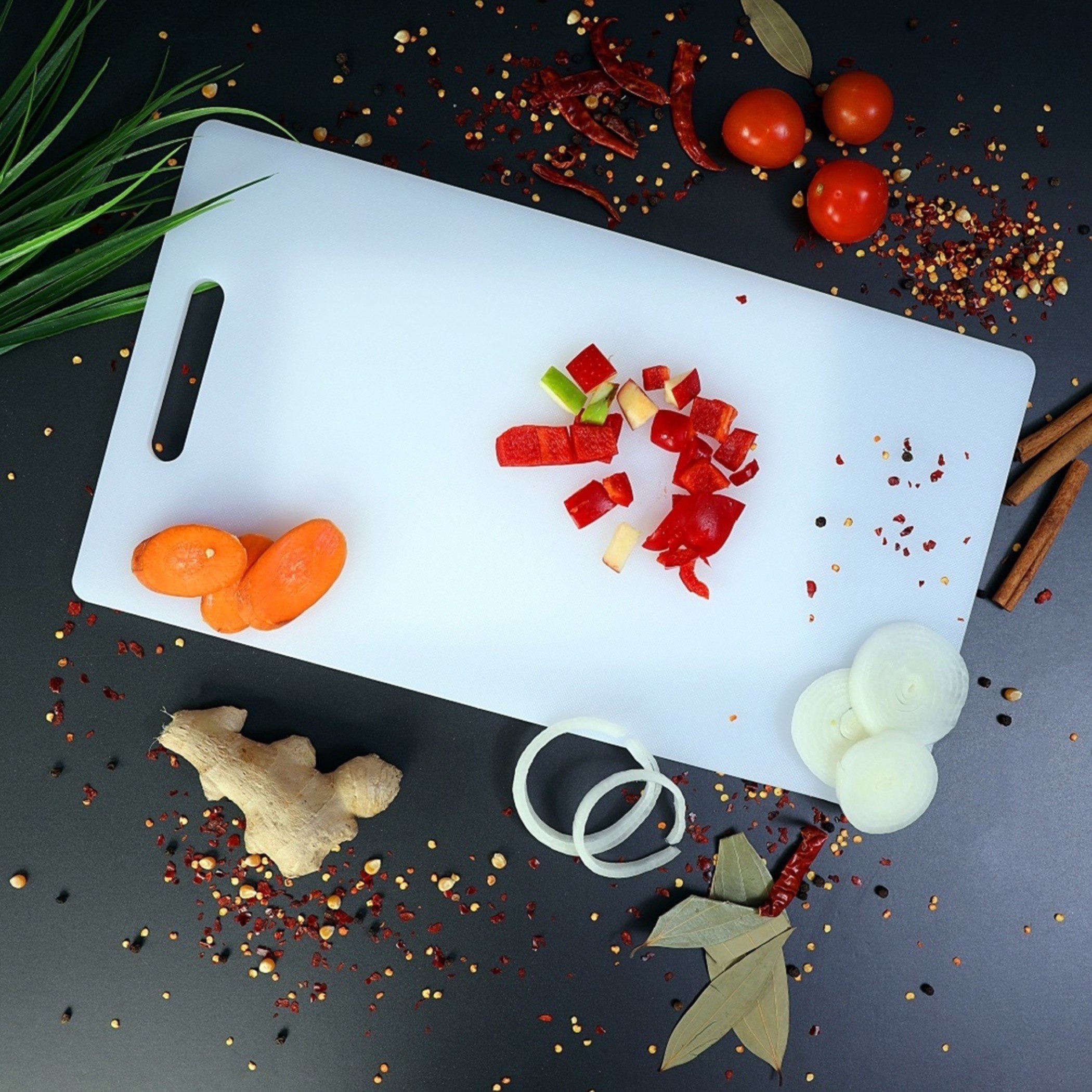 لوح تقطيع من رويال - 37x23 سم-hbxkitchen-kitchenware-foodpreparation-image-1