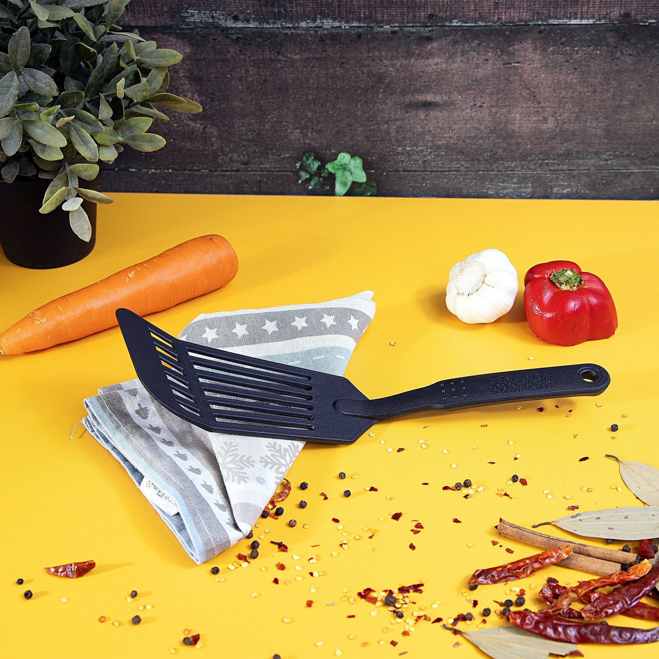 ملعقة نايلون بفتحات من رويال - 32x8 سم-hbxhomeware-hbxkitchen-image-2