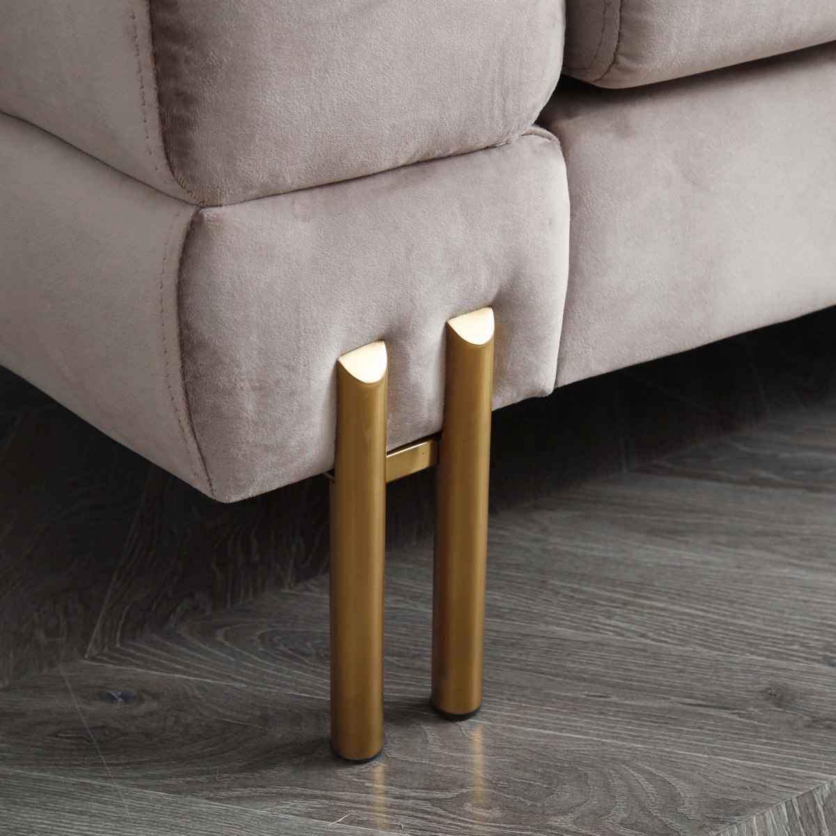كنبة مخملية 3 مقاعد مع 7 وسائد - جوديث-hbxlivingroom-sofasandarmchairs-sofas-image-5