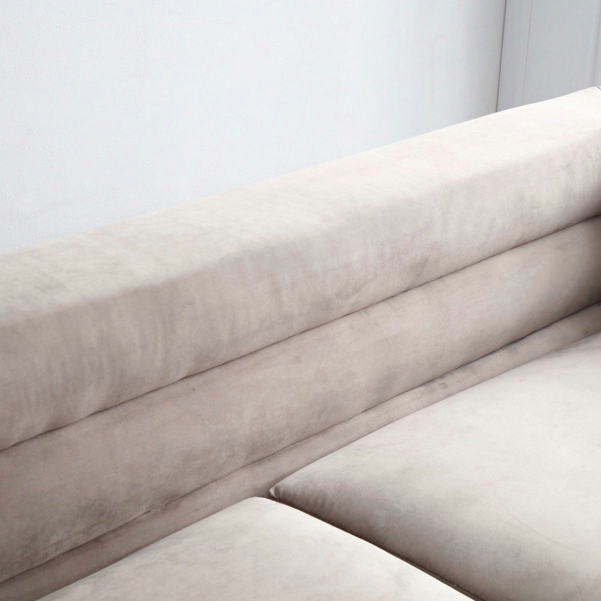 كنبة مخملية مقعدين مع 5 وسائد من جوديث-hbxlivingroom-sofasandarmchairs-sofas-image-9