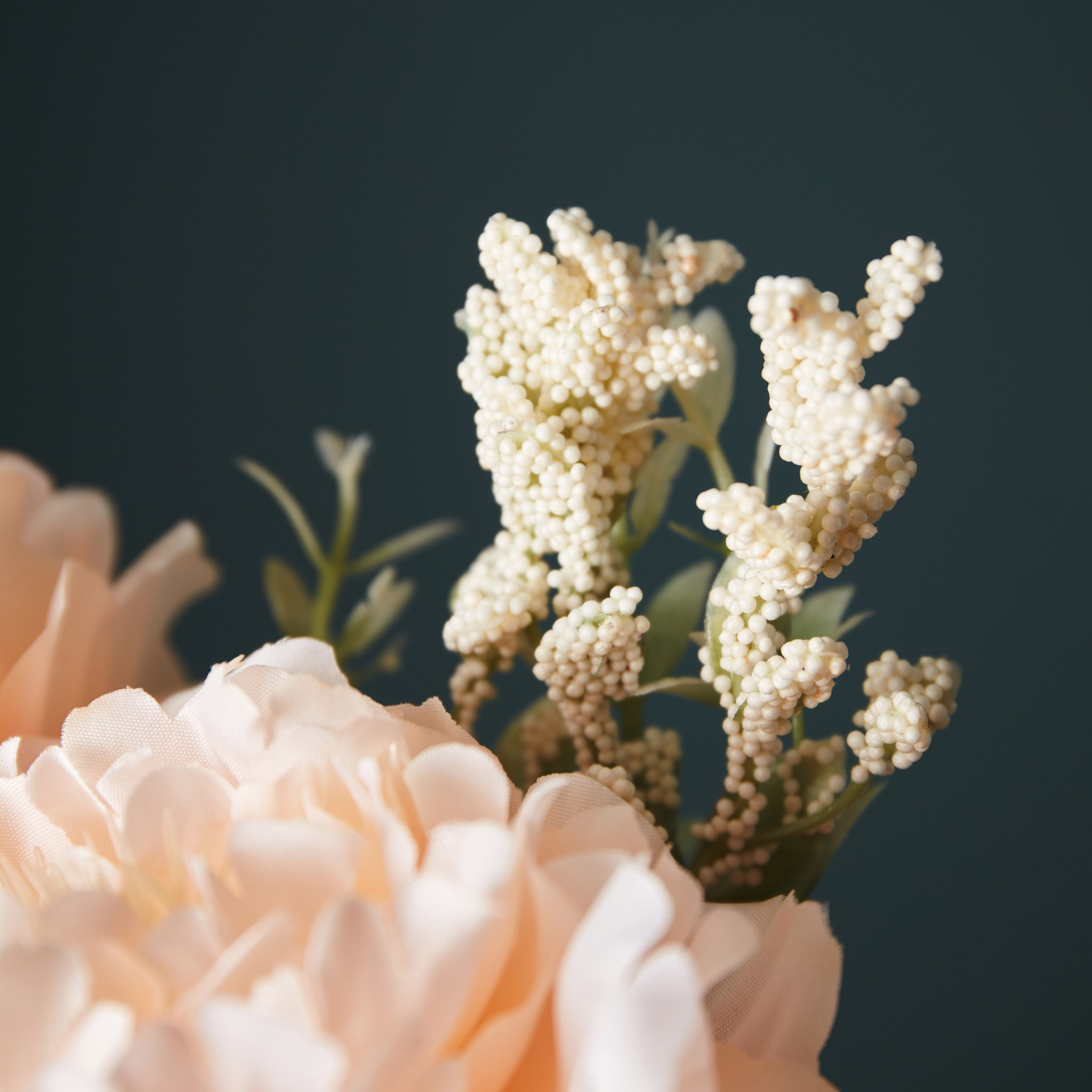 جذع زهرة الفاوانيا 6 رؤوس من آريا - 46 سم-hbxdecorandfurnishings-homeaccessories-artificialflowersandplants-image-3