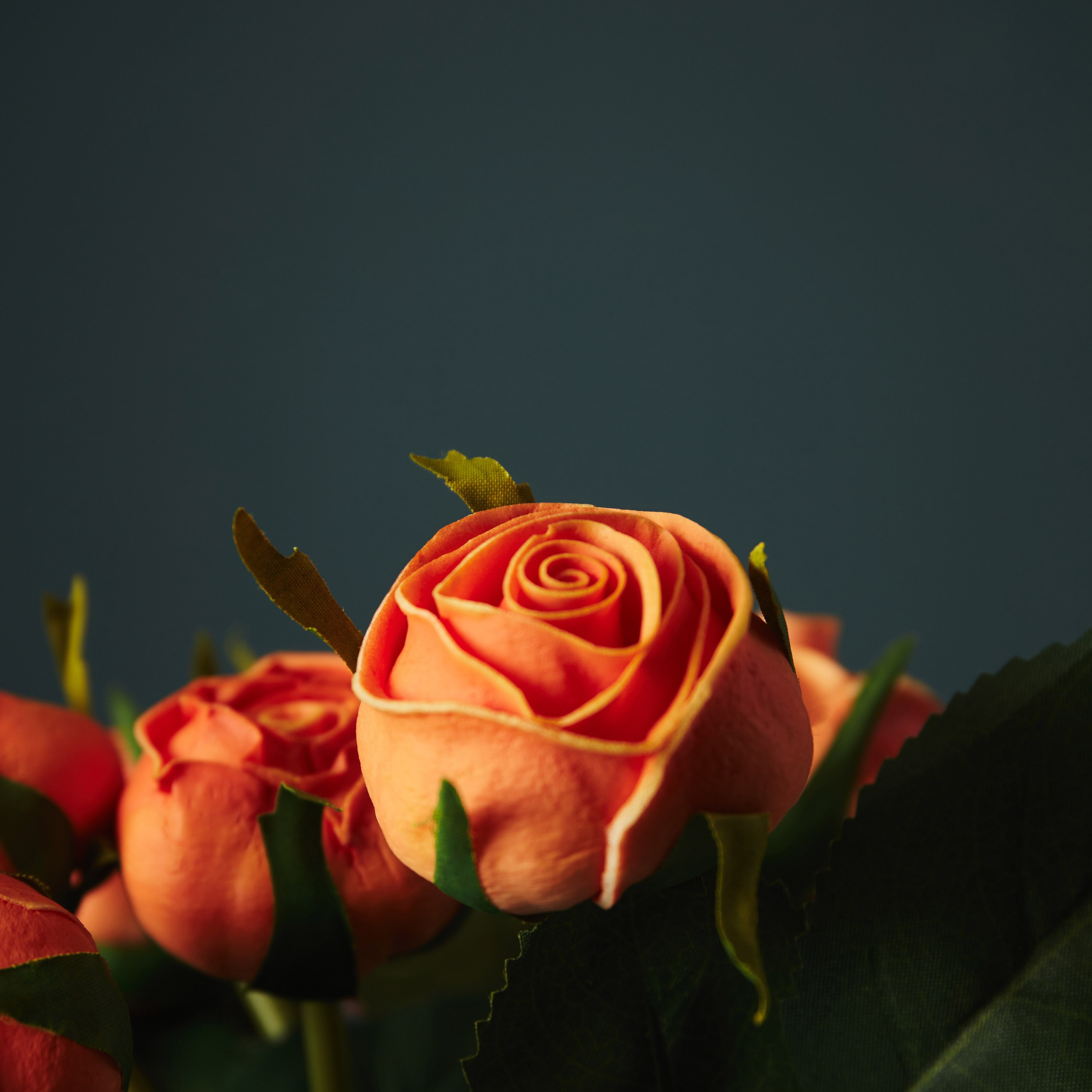 تشكيلة ورود 7 رؤوس من آريا - 27 سم-hbxdecorandfurnishings-homeaccessories-artificialflowersandplants-image-3