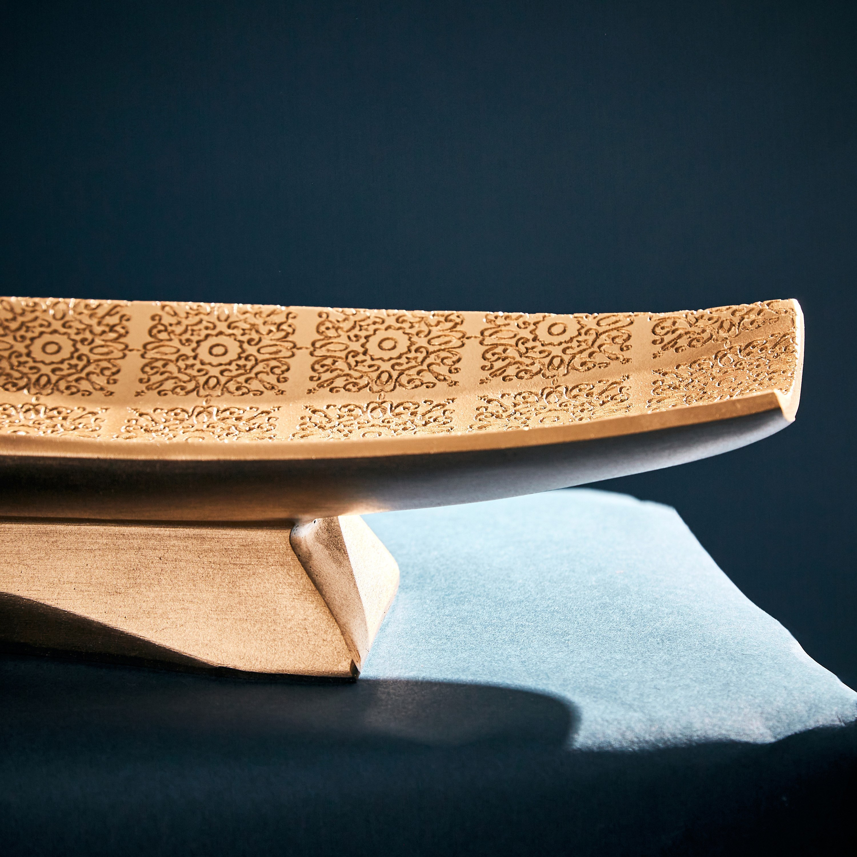Sicily Floral Polyresin Platter with Stand - 36x15x7 cm-hbxhomeware-hbxdecorandfurnishings-image-3