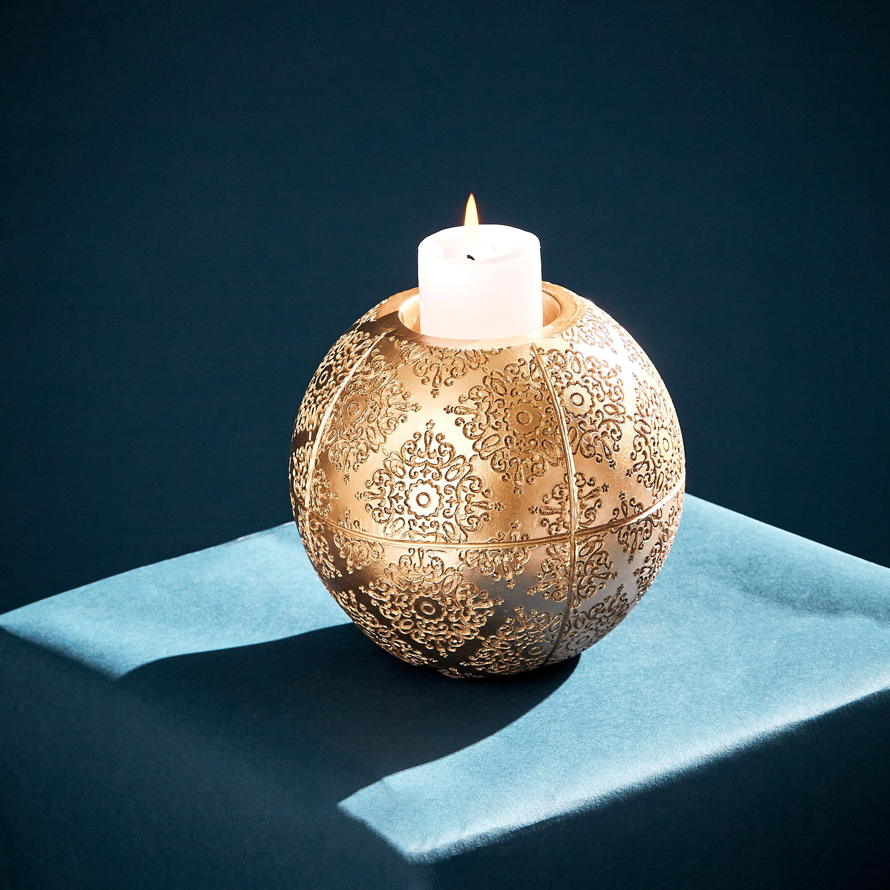 حامل شموع صغيرة بولي ريزين بنقوش زهرية من صقلية - 12x12x12 سم-hbxlivingroom-decorandaccessories-candleholders-image-1