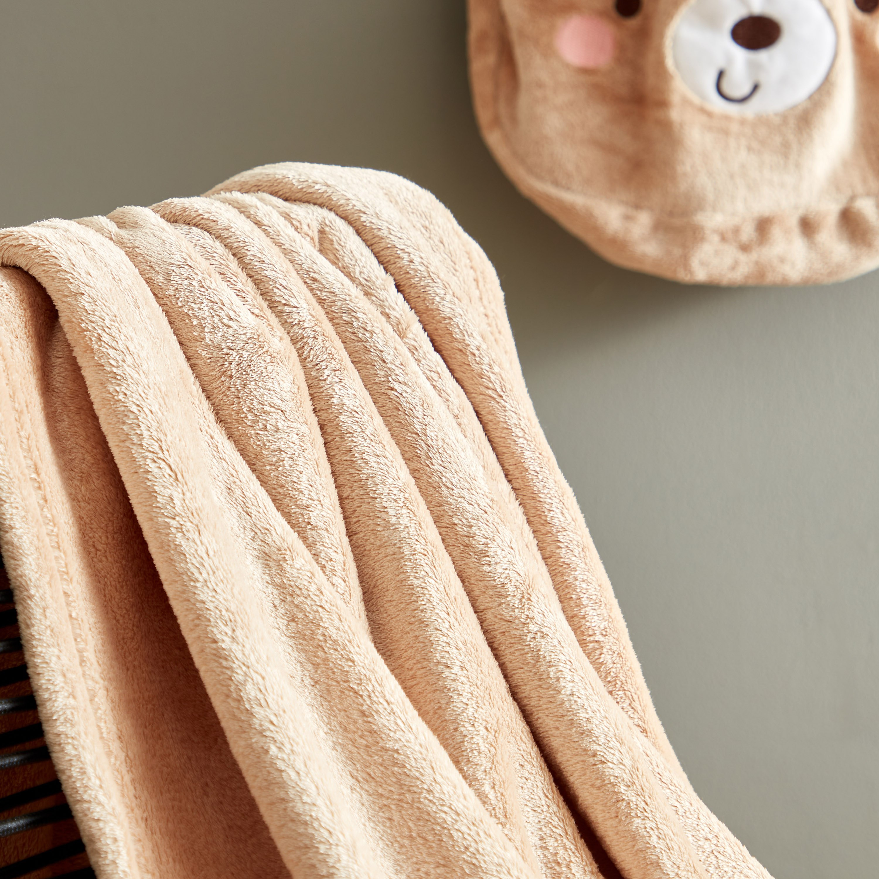 بطانية بتزيينات أذن مع شنطة فلانيل رقيقة من فينيكس - 100x170 سم-hbxhomeware-hbxkidsandyouth-image-4