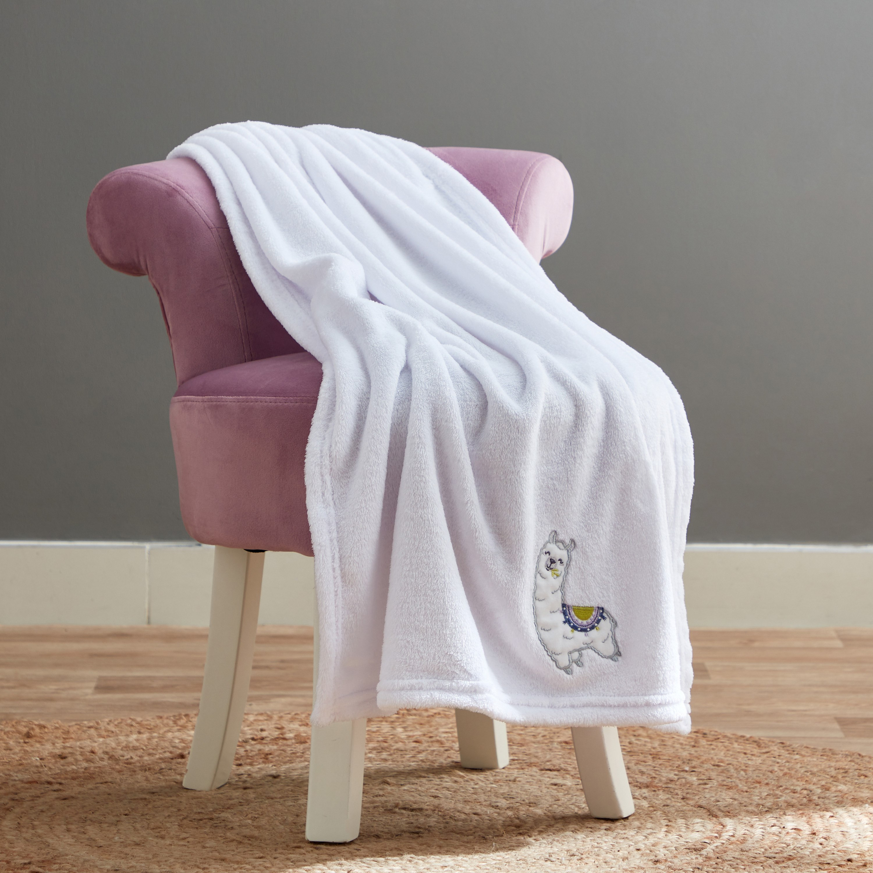 بطانية فلانيل للأطفال من فينيكس- 76x102 سم-hbxhomeware-hbxkidsandyouth-image-1