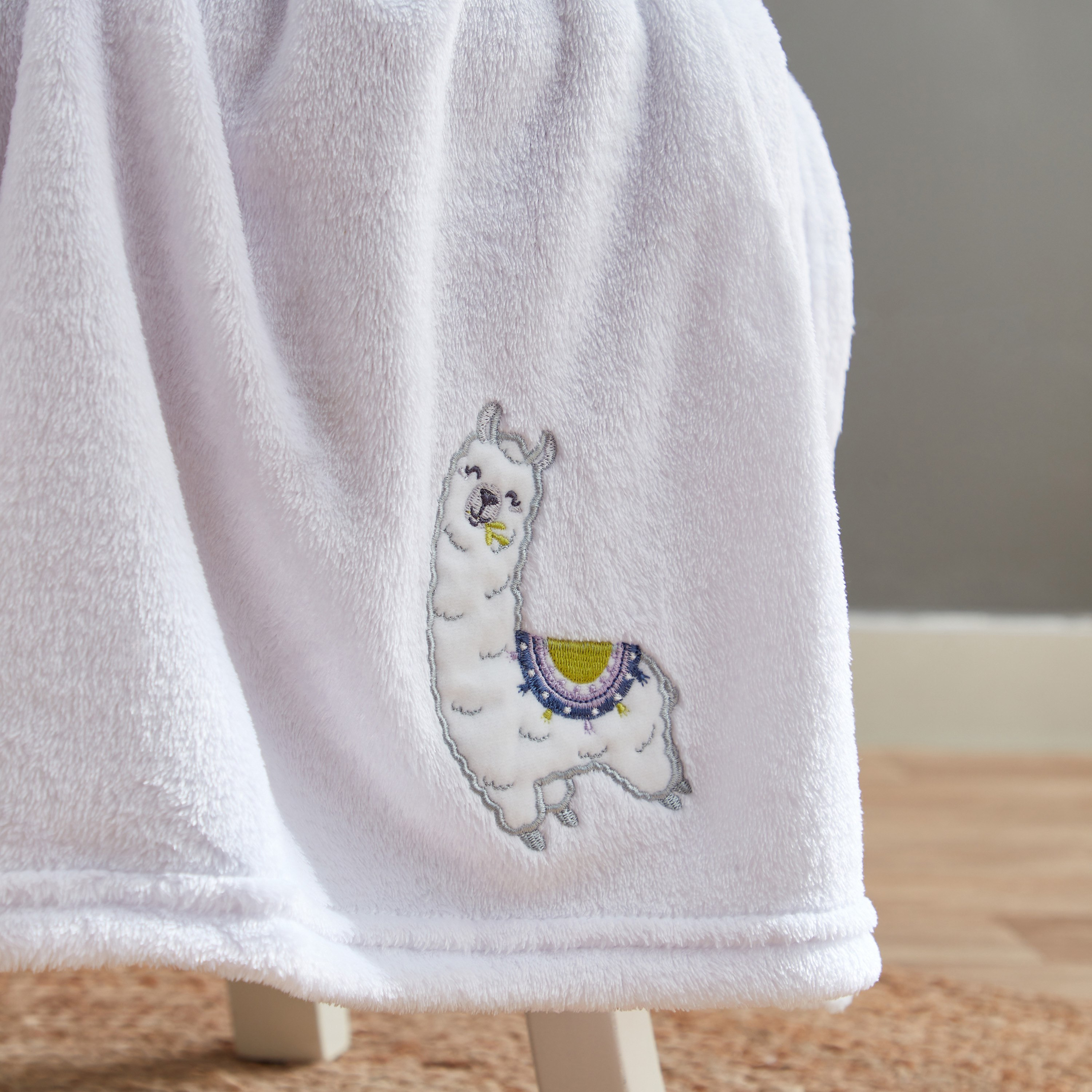 بطانية فلانيل للأطفال من فينيكس- 76x102 سم-hbxhomeware-hbxkidsandyouth-image-2
