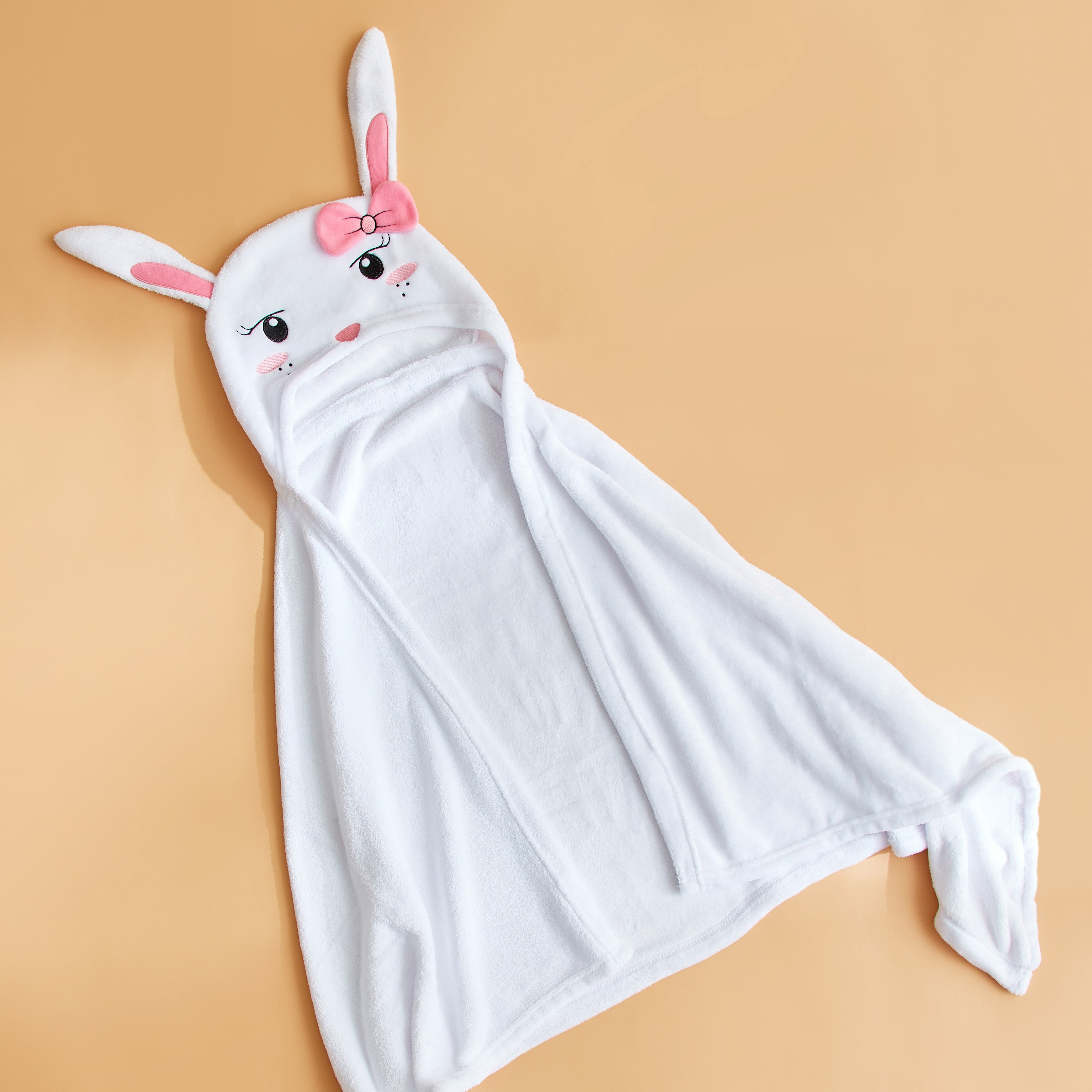 بطانية فلانيل بقبعة باجز باني من فينيكس- 76x152 سم-hbxhomeware-hbxkidsandyouth-image-1