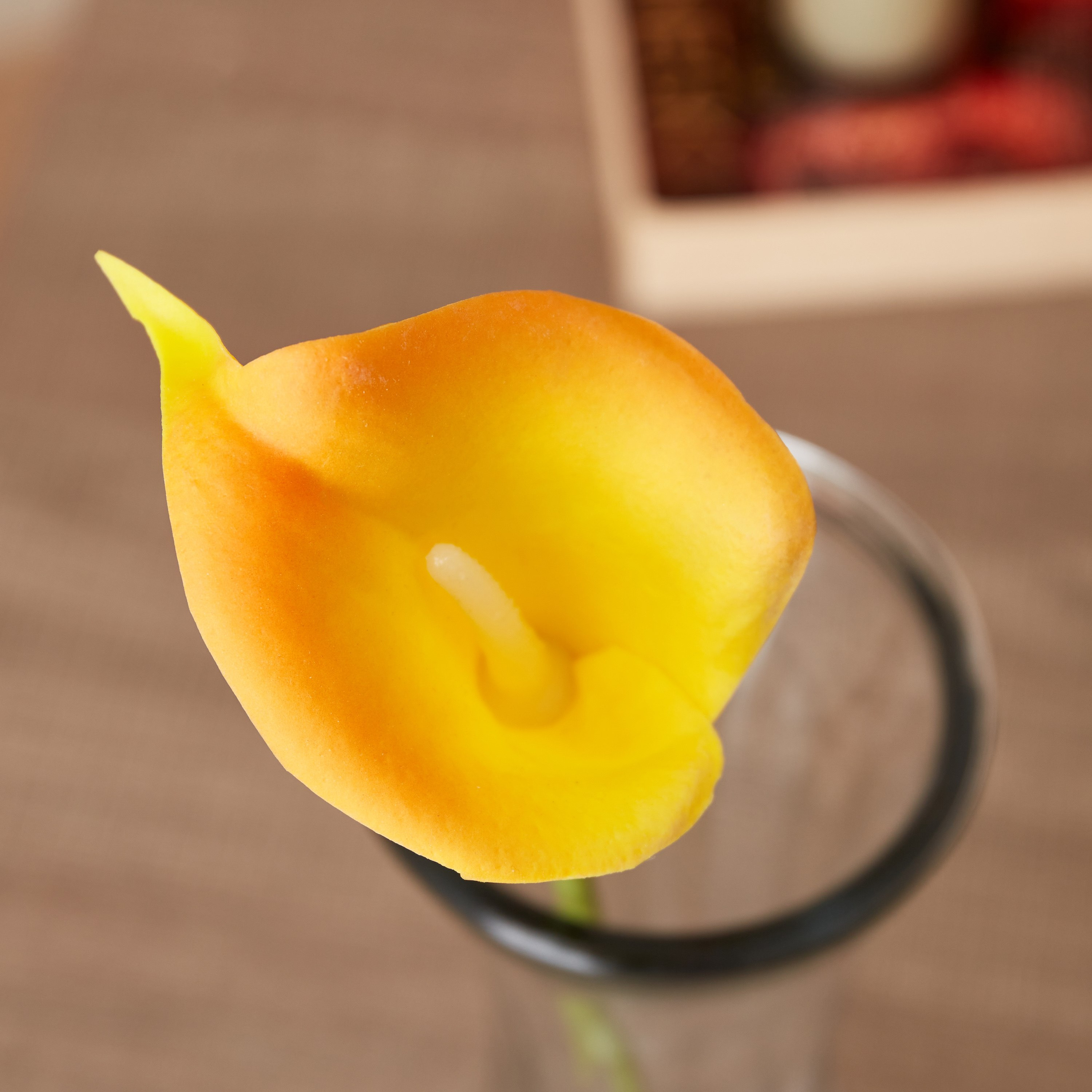 Aria PU Lily Stem - 36 cm-hbxdecorandfurnishings-homeaccessories-artificialflowersandplants-image-2