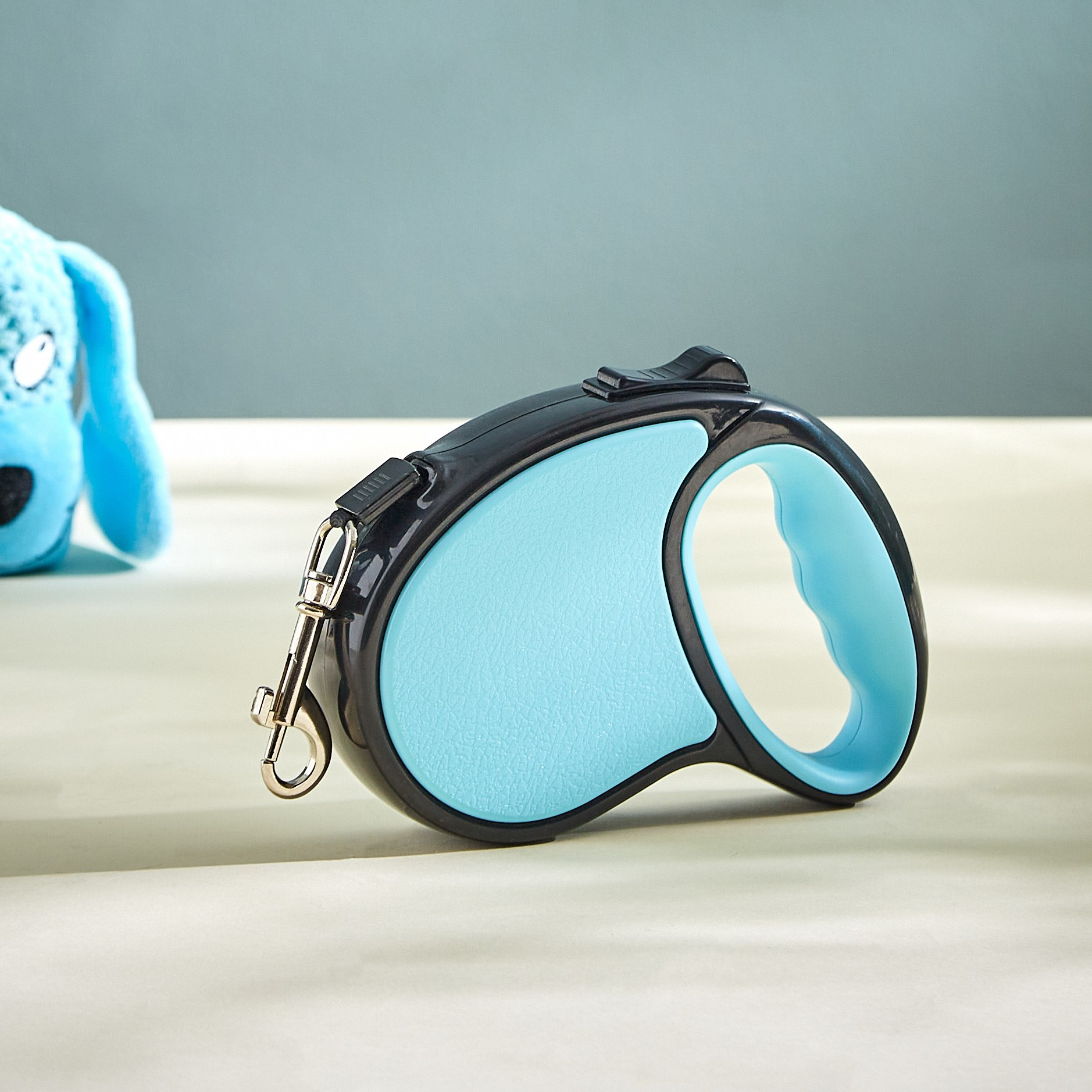 Playful Retractable Outdoor Walking Rope for Pet - 5 m-hbxdecorandfurnishings-petaccessories-petsupplies-image-1