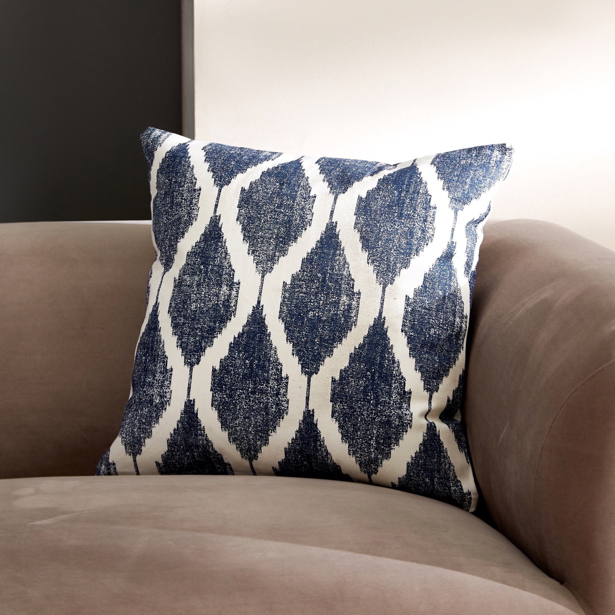 غطاء وسادة قطن بطبعات من آرثر - 45x45 سم-hbxhomeware-cushionsandcovers-cushioncovers-image-1