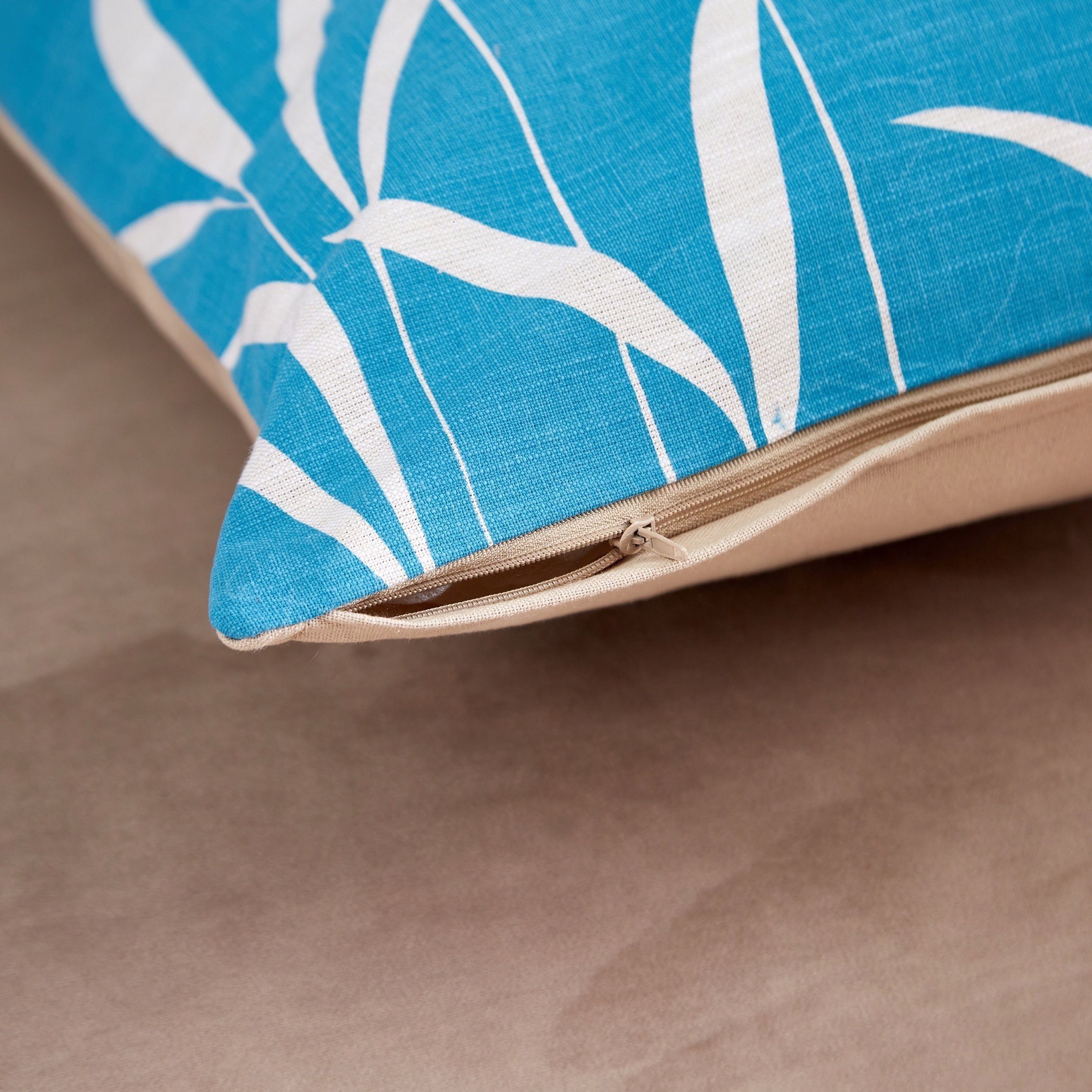 غطاء وسادة قطن بطبعات من ألفي - 50×50 سم-hbxhomeware-cushionsandcovers-cushioncovers-image-3
