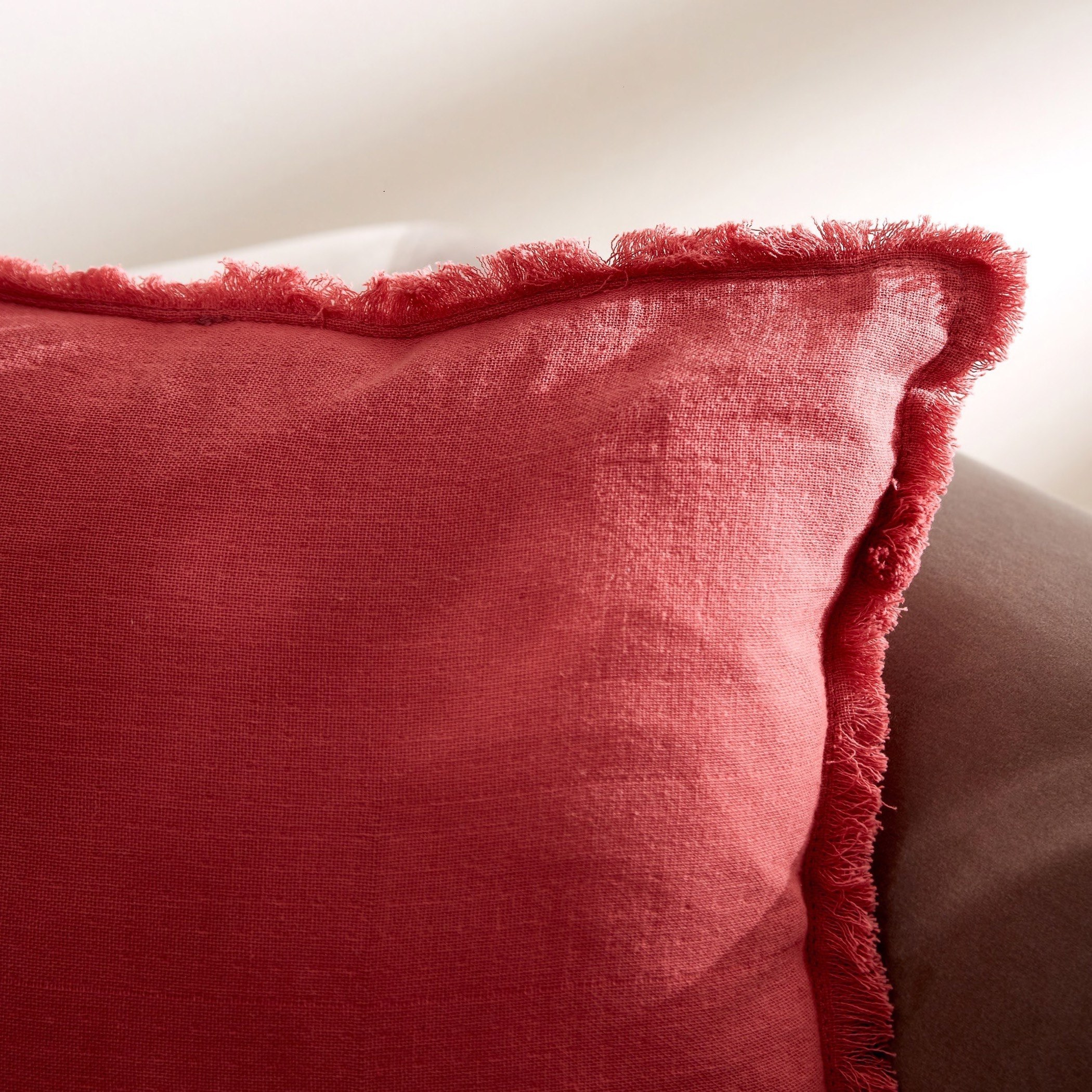 وسادة محشوة قطن بارزة الملمس من لوكاس - 40x40 سم-hbxlivingroom-furnishings-cushionsandcovers-filledcushions-image-2