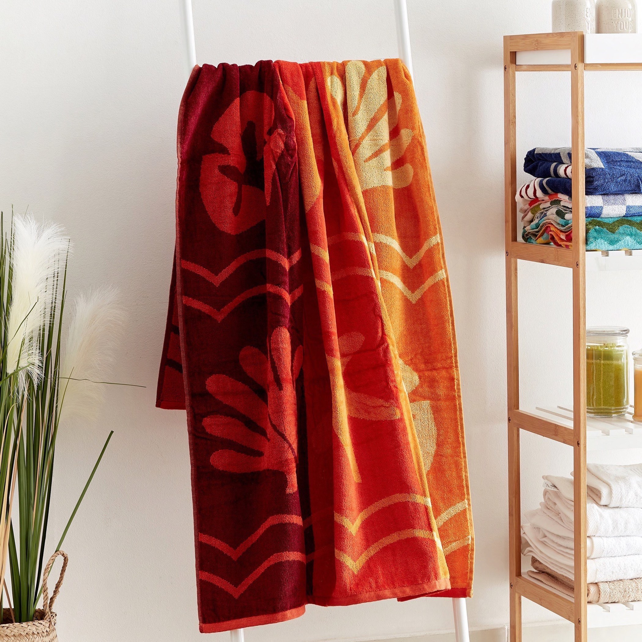 Vivid Cheer Cotton Beach Towel - 86x160 cm-hbxbathroom-bathroomtextiles-image-1