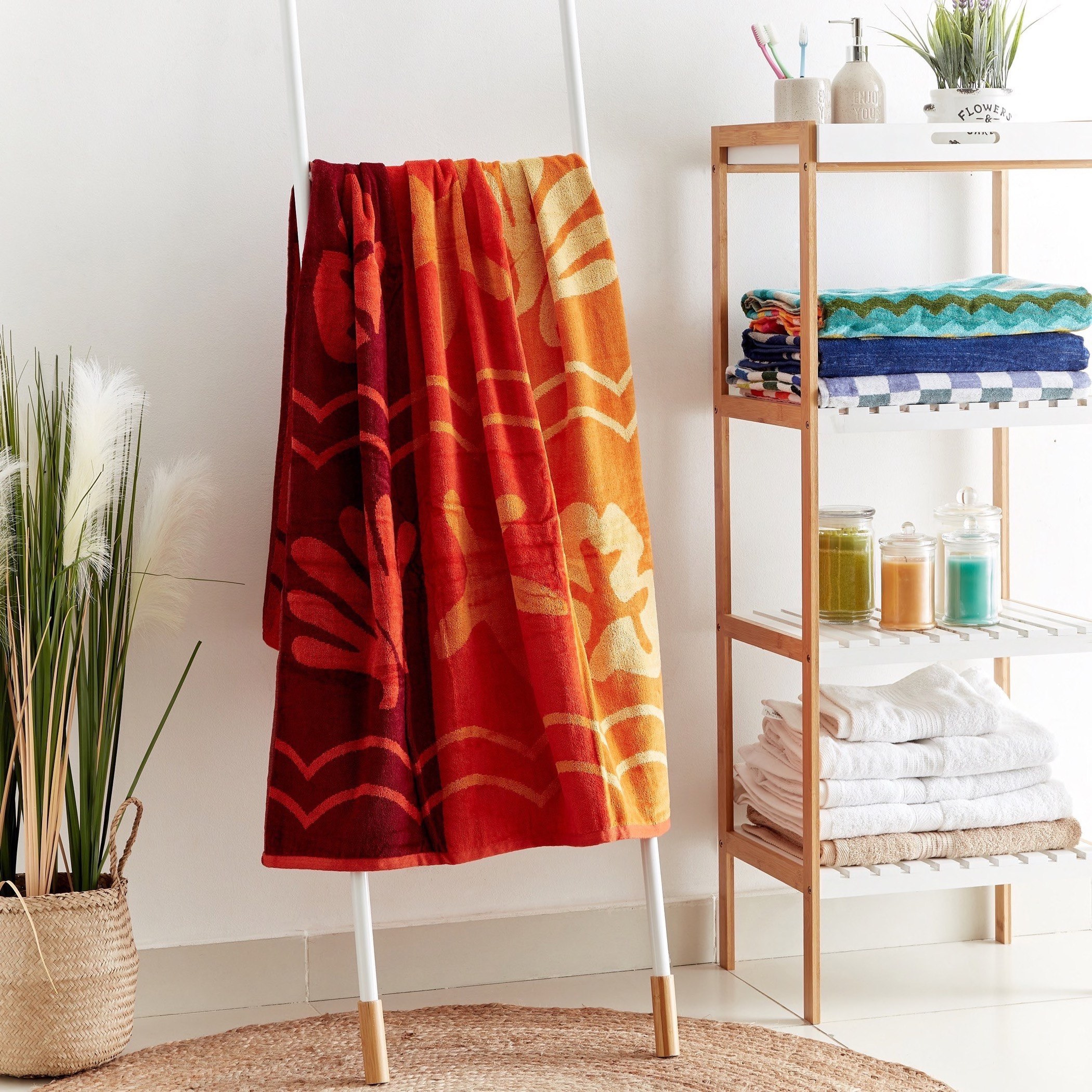 Vivid Cheer Cotton Beach Towel - 86x160 cm-hbxbathroom-bathroomtextiles-image-4