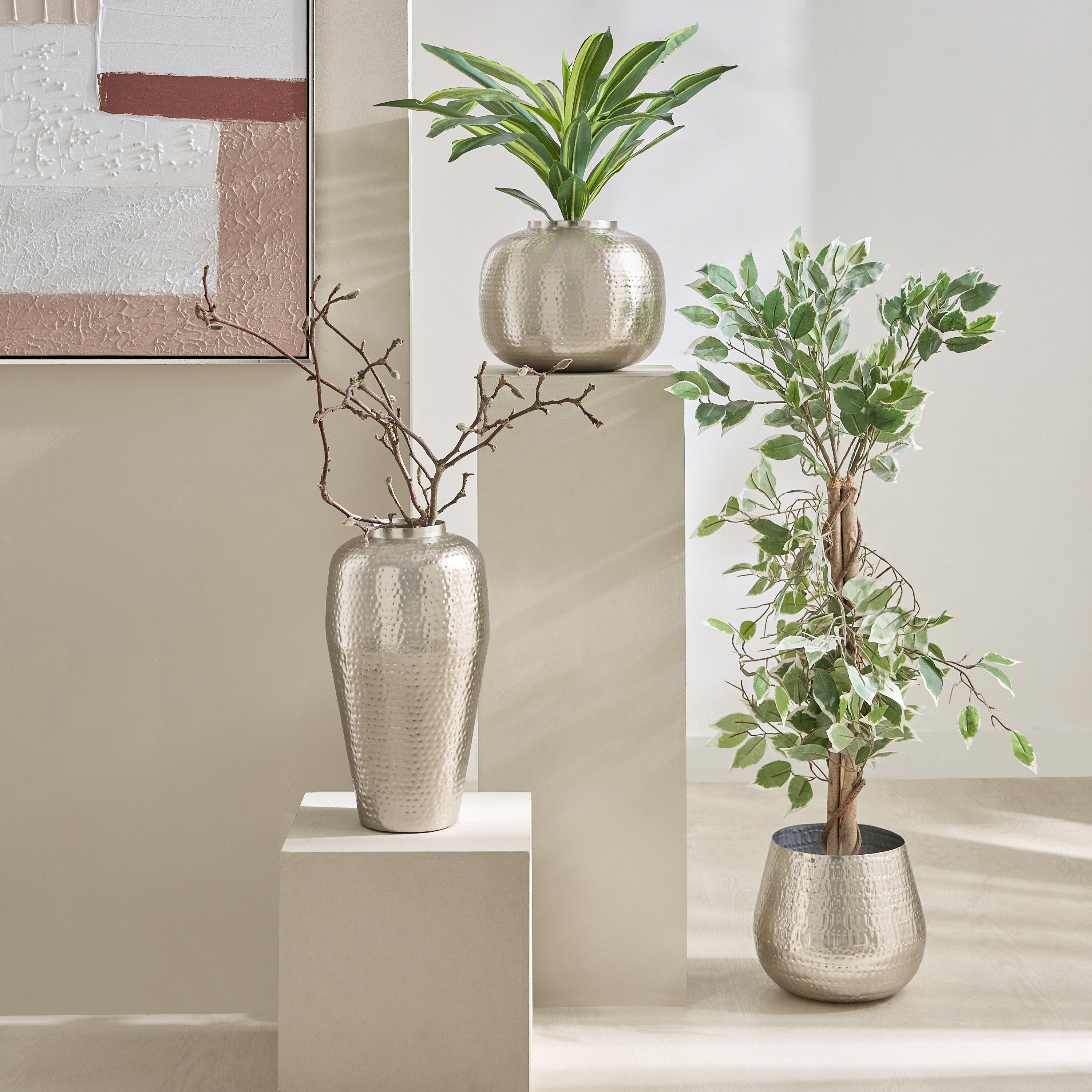 Avya Hammered Flower Vase - 26x26x21 cm-hbxbedroom-decorandaccessories-vases-image-4