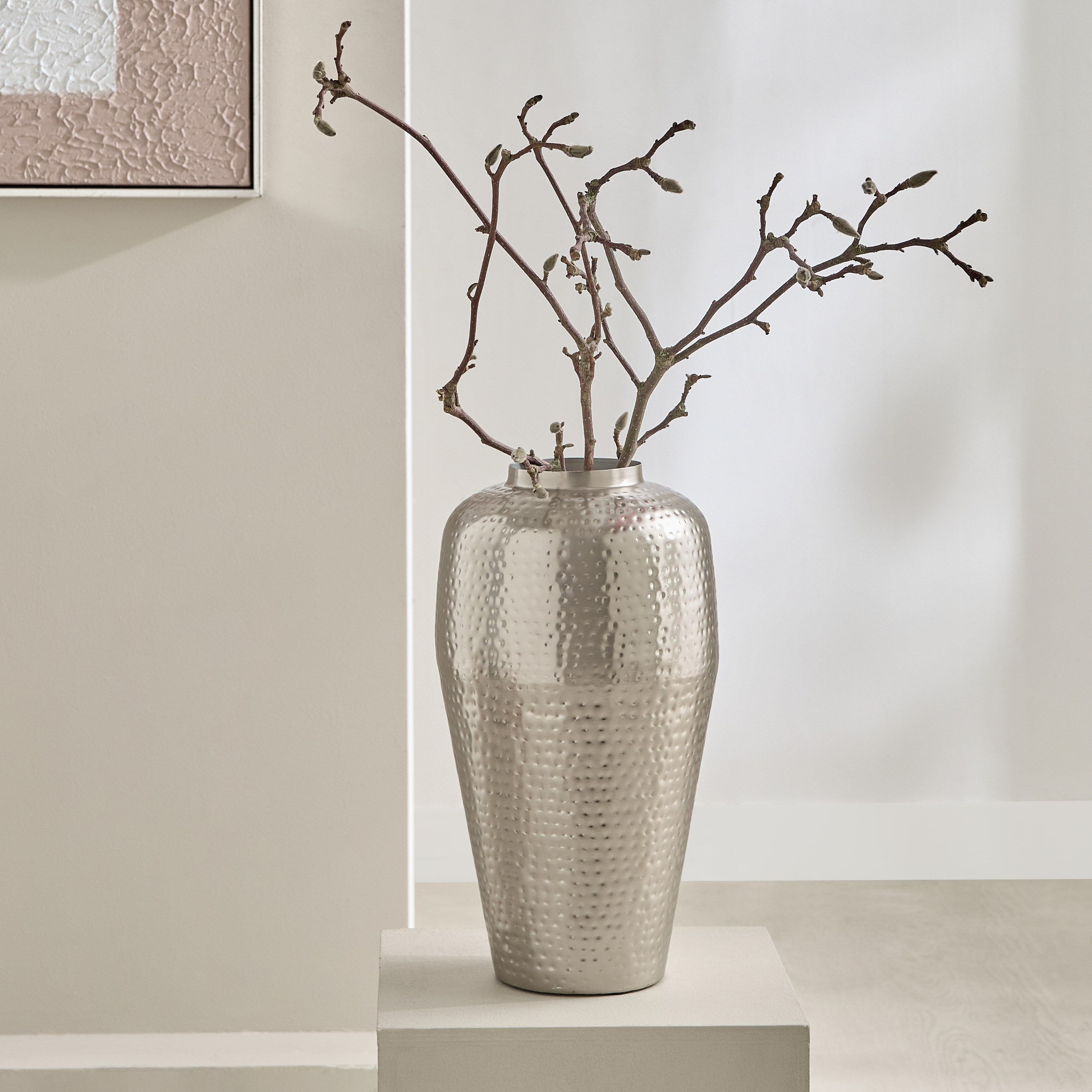 مزهرية مطروقة من أفيا - 22x22x34 سم-hbxbedroom-decorandaccessories-vases-image-1