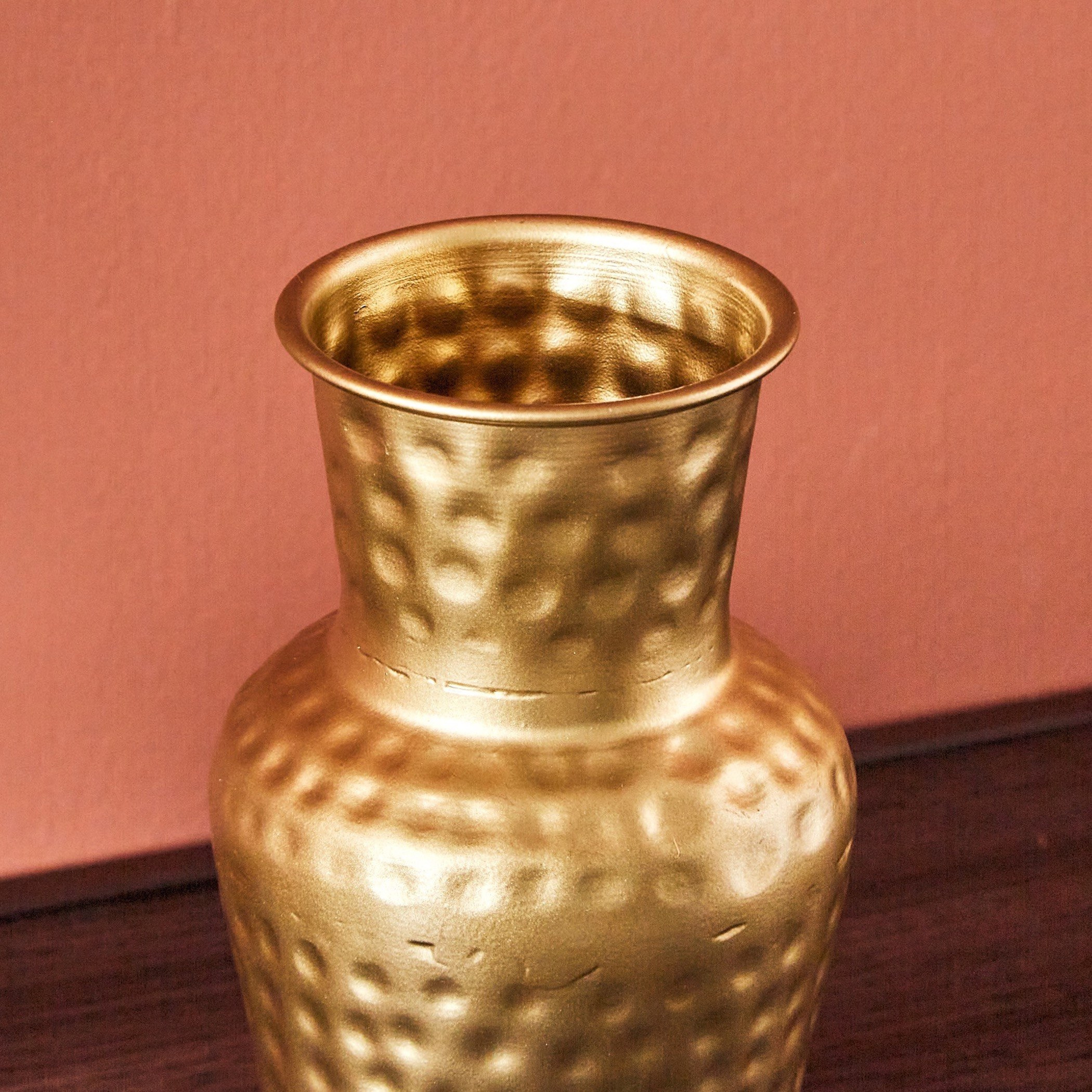مزهرية مطروقة من نينو - 10x10x18 سم-hbxbedroom-decorandaccessories-vases-image-3