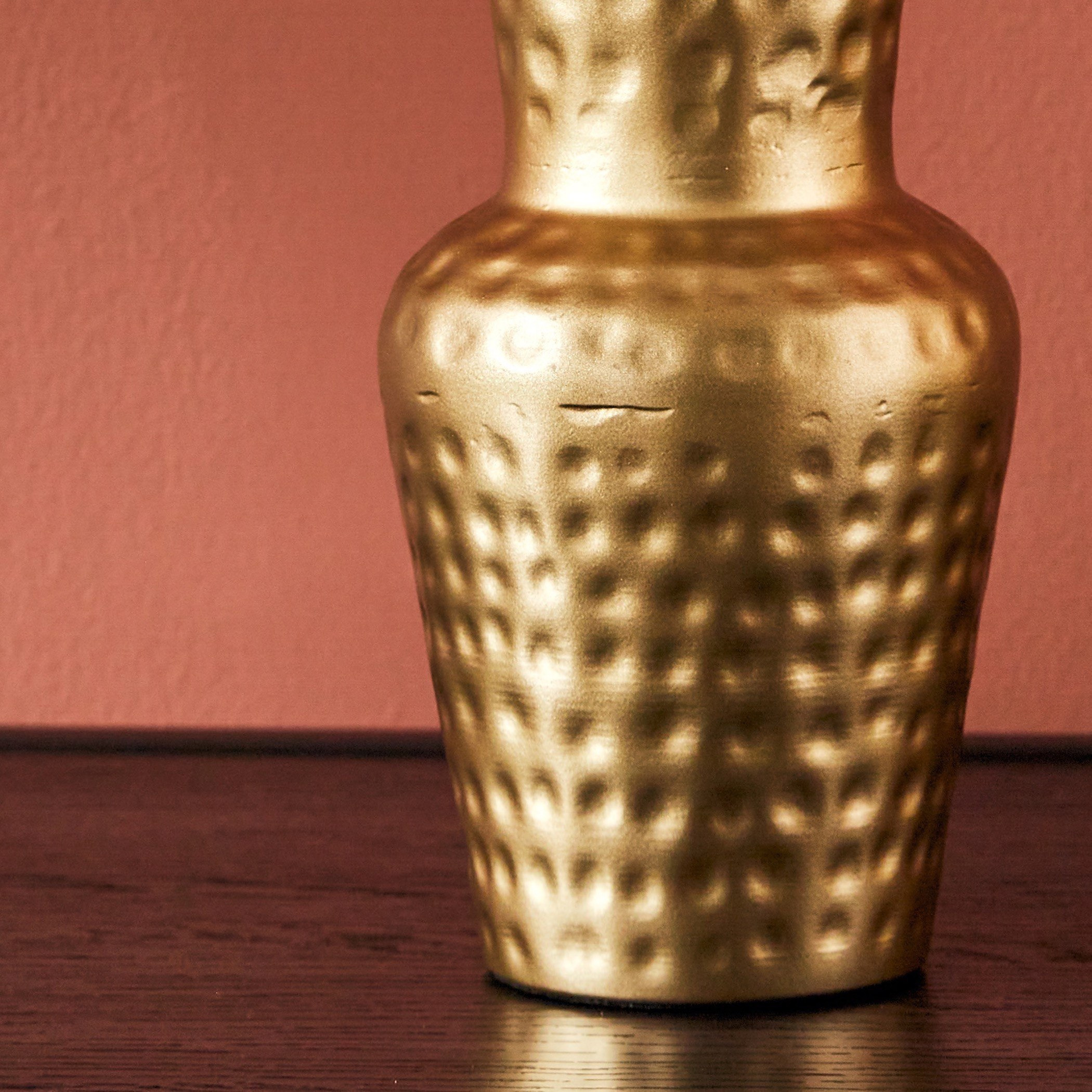 مزهرية مطروقة من نينو - 10x10x18 سم-hbxbedroom-decorandaccessories-vases-image-4