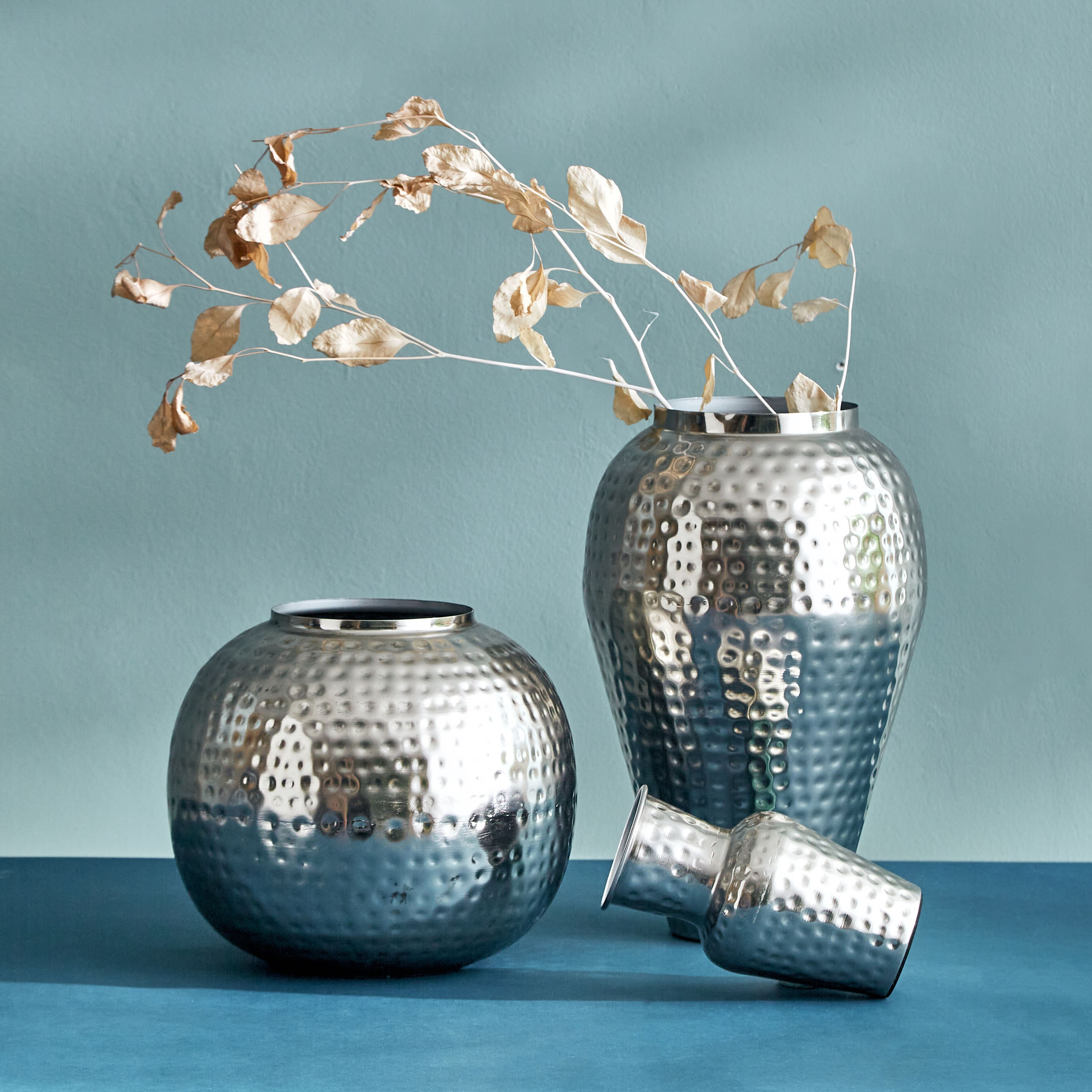 مزهرية مطروقة من نينو - 10x10x18 سم-hbxbedroom-decorandaccessories-vases-image-5