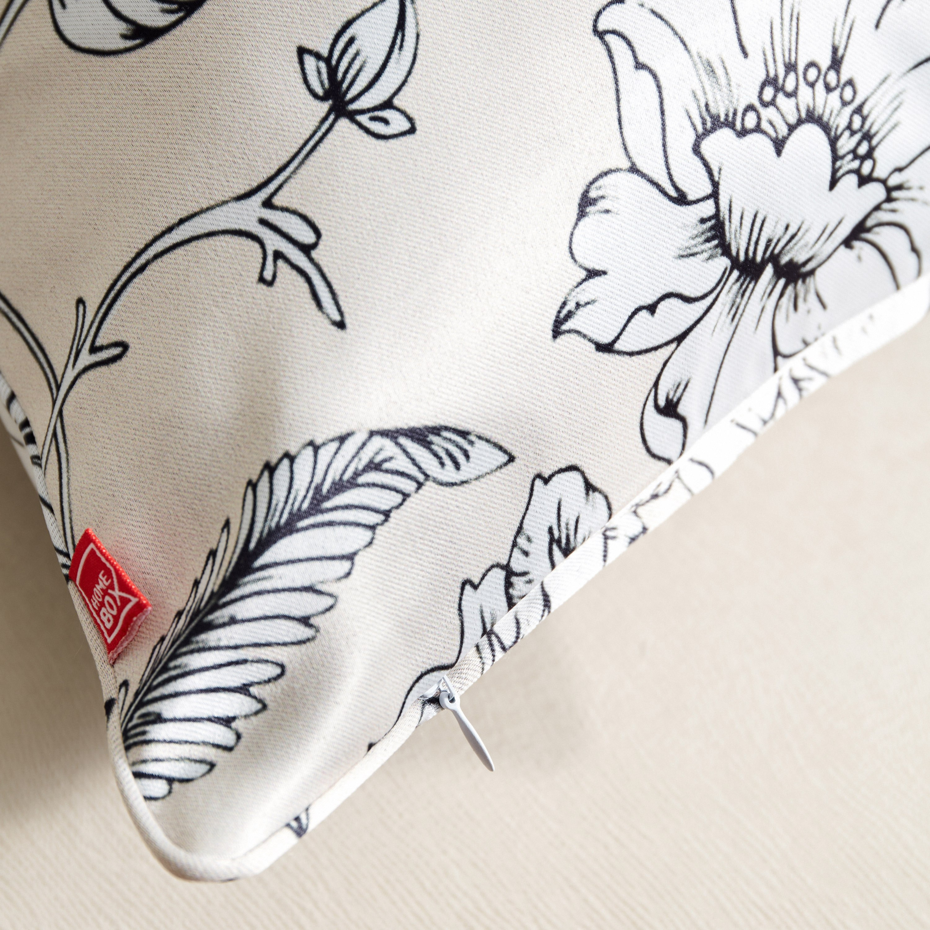 غطاء وسادة بطبعات من جلوم دورا - 40x40 سم-hbxhomeware-cushionsandcovers-cushioncovers-image-3