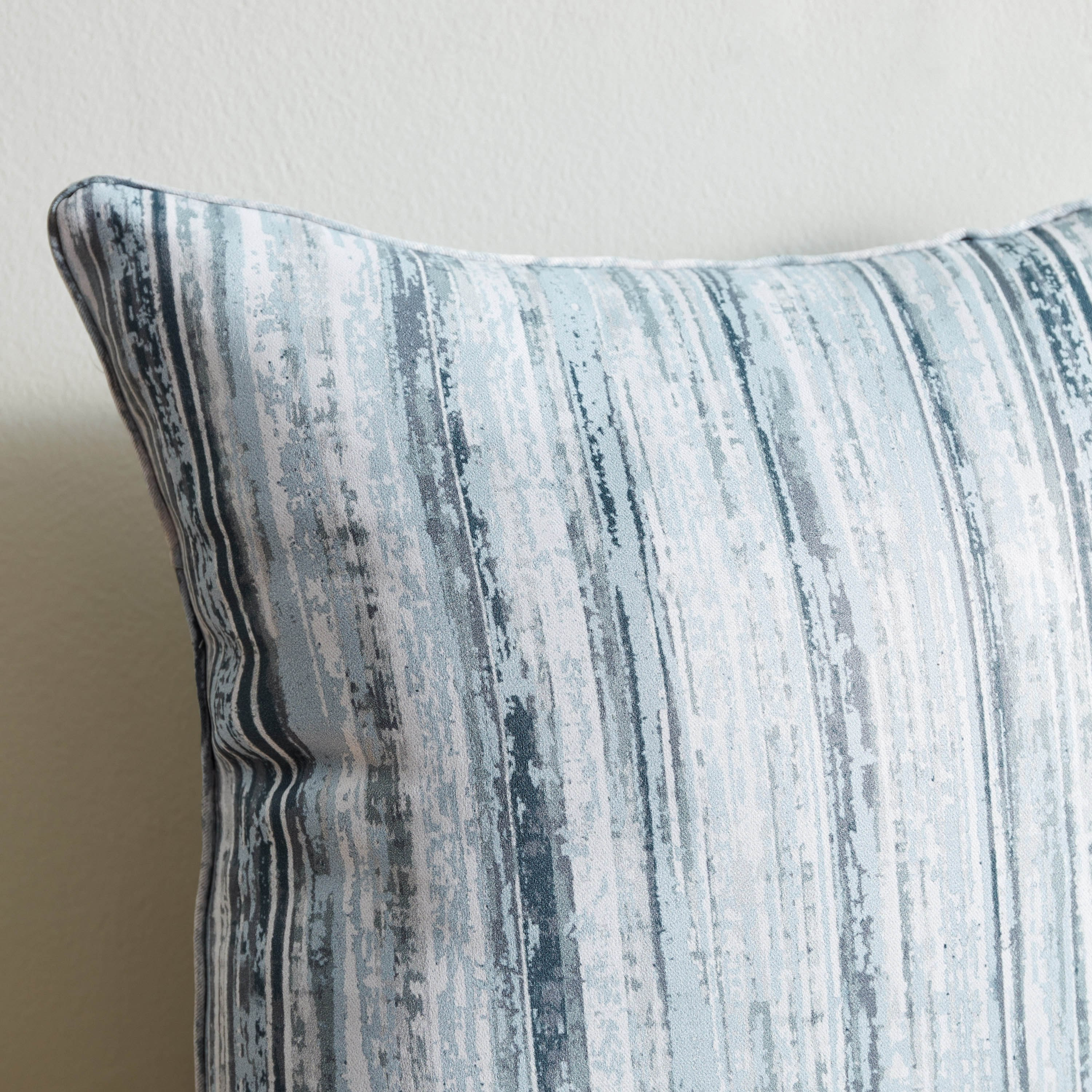 غطاء وسادة بطبعات من جلوم إيما - 40x40 سم-hbxhomeware-cushionsandcovers-cushioncovers-image-2