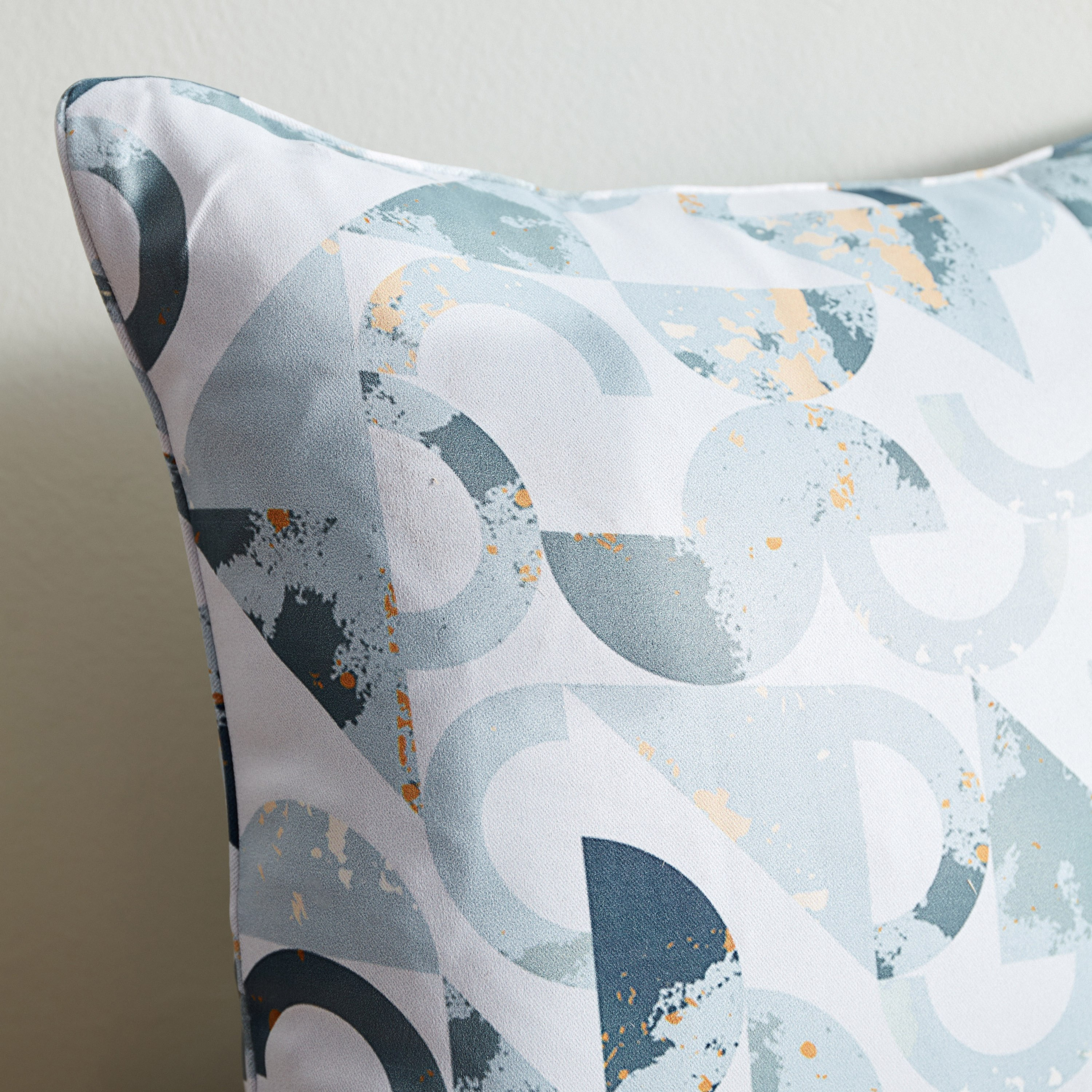 غطاء وسادة بطبعات من جلوم نورا - 40X40 سم-hbxhomeware-cushionsandcovers-cushioncovers-image-2