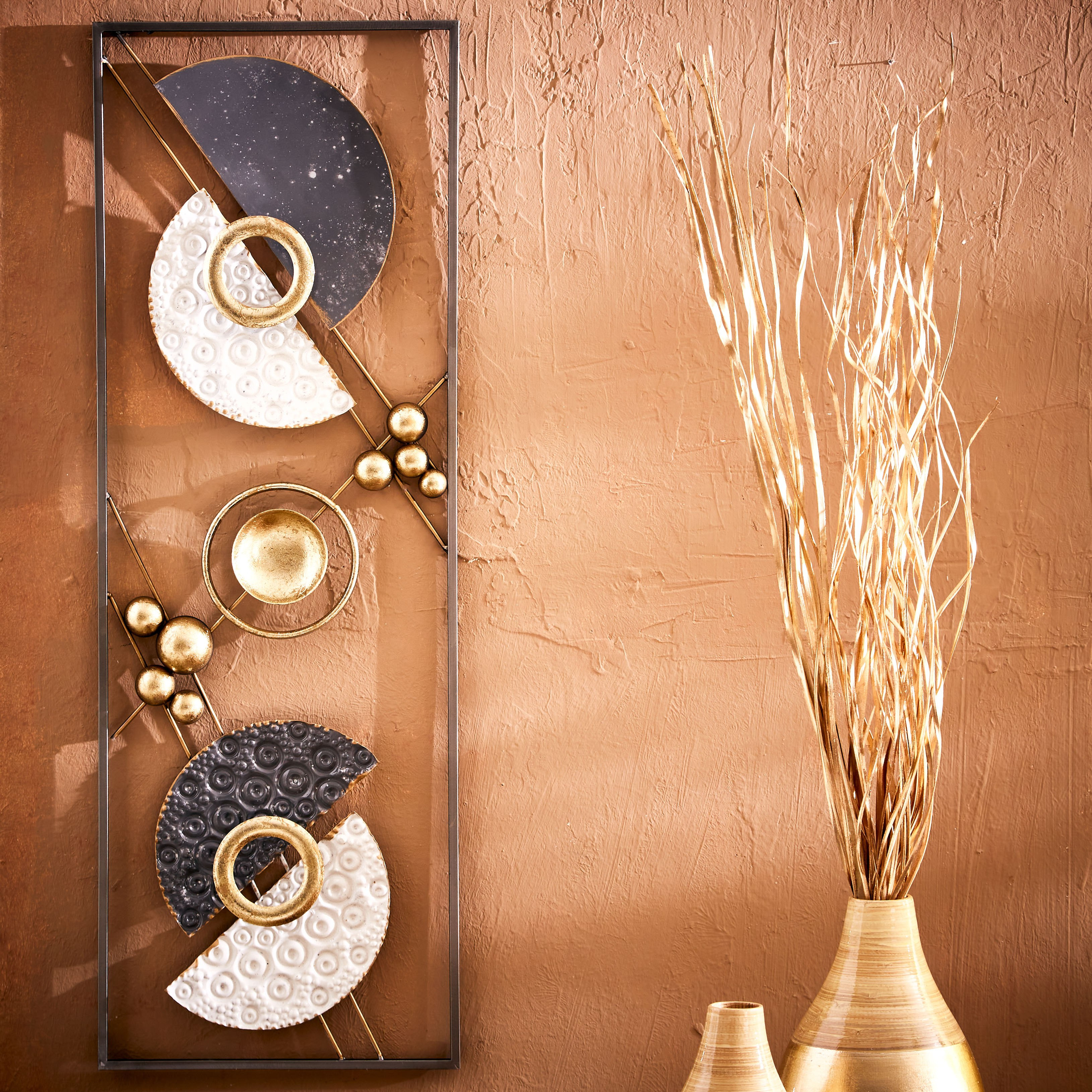 زينة حائط مستطيلة الشكل بأعواد معدنية وحجارة من والتون - 31x4x90 سم-hbxdiningroom-walldecor-wallart-image-1