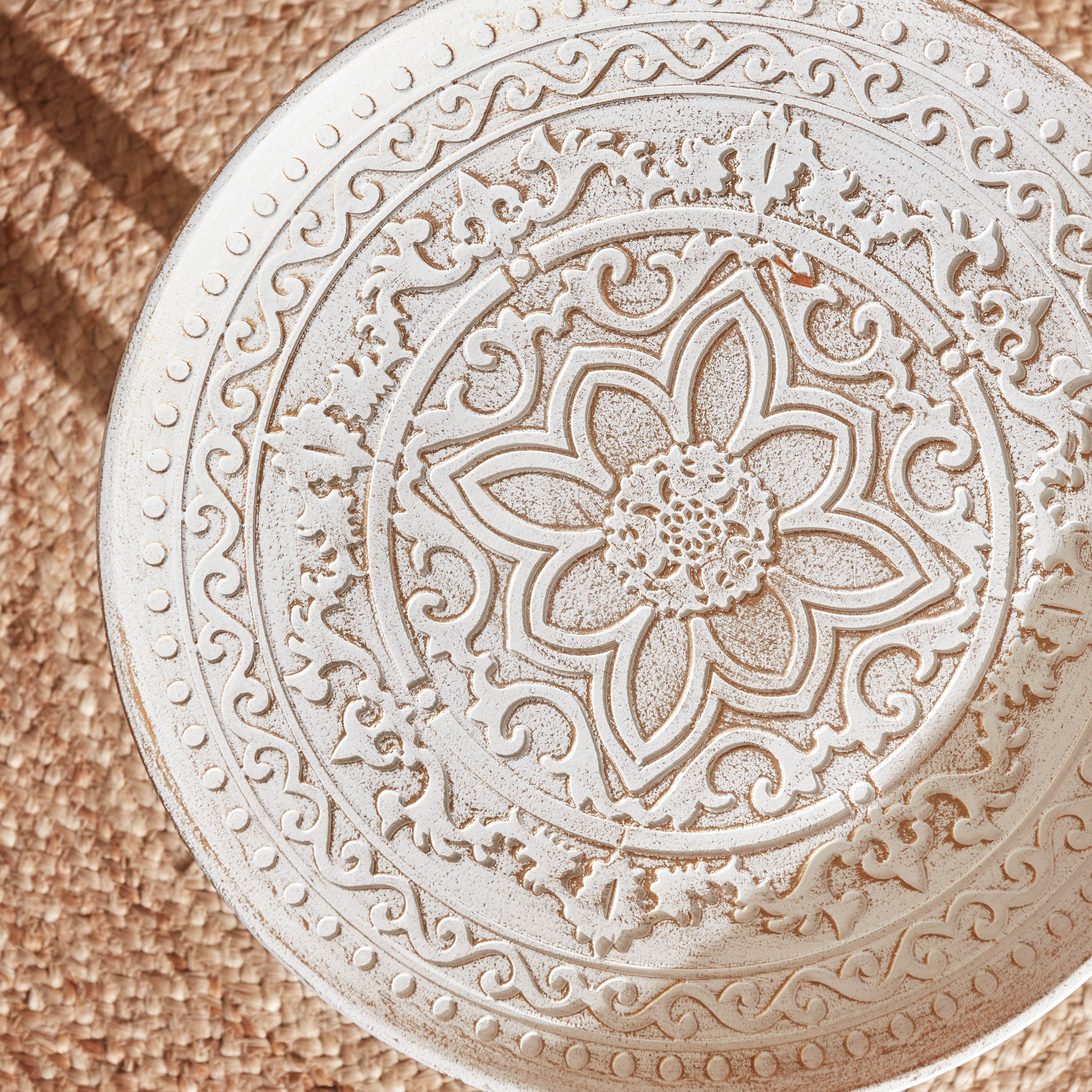 طاولة زينة إم دي إف من زيلا هابيتيشن - 40x40x34 سم-hbxdecorandfurnishings-tabletop-serveware-image-3