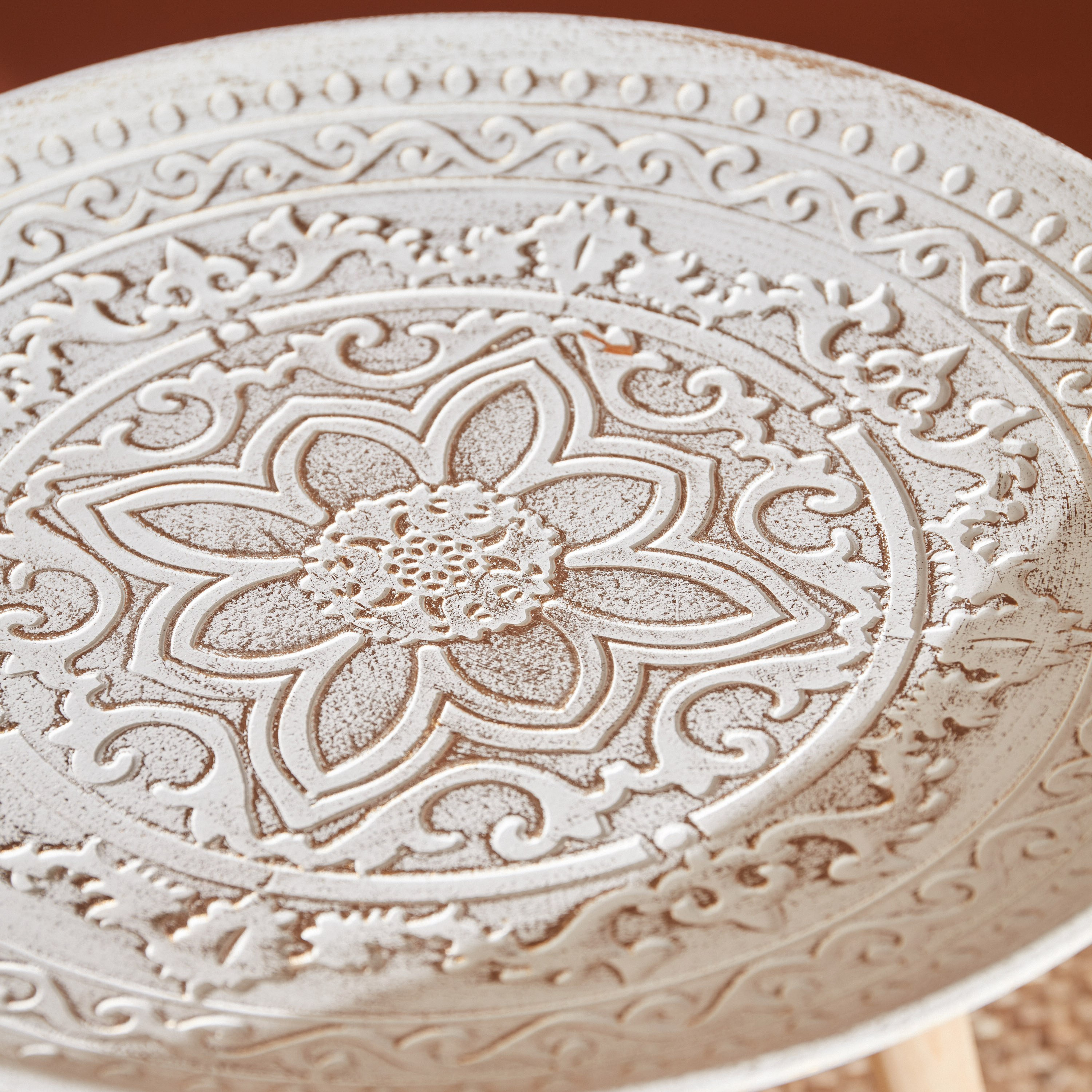 طاولة زينة إم دي إف من زيلا هابيتيشن - 40x40x34 سم-hbxdecorandfurnishings-tabletop-serveware-image-4
