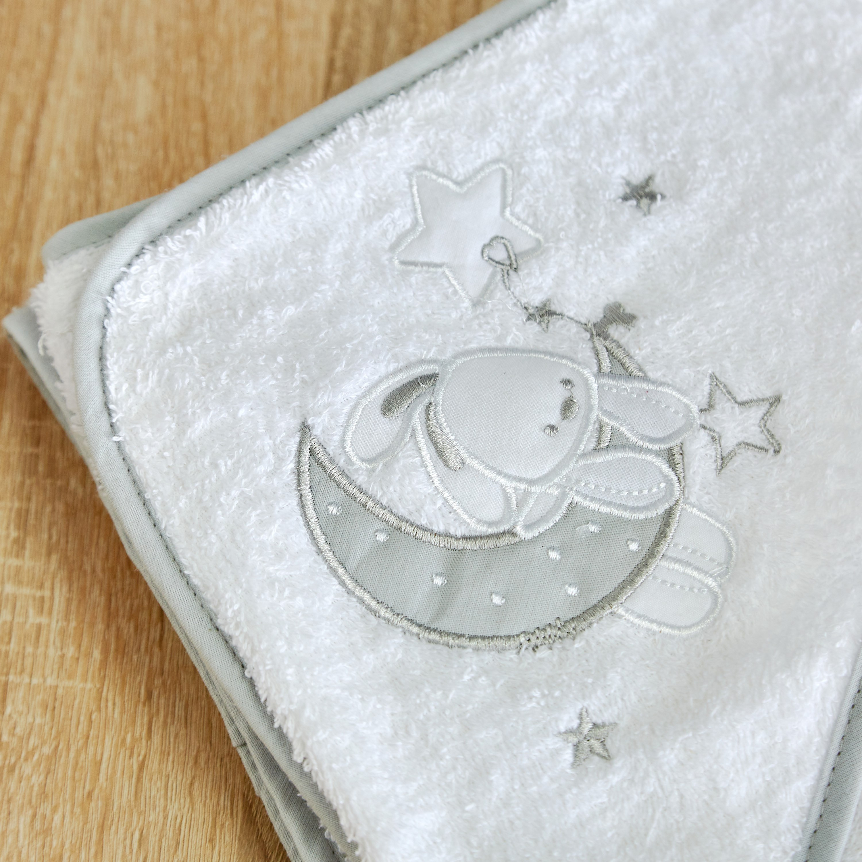 منشفة حمام كبيرة بقبعة - 90×90 سم - ليليبوساس-hbxhomeware-hbxkidsandyouth-image-3