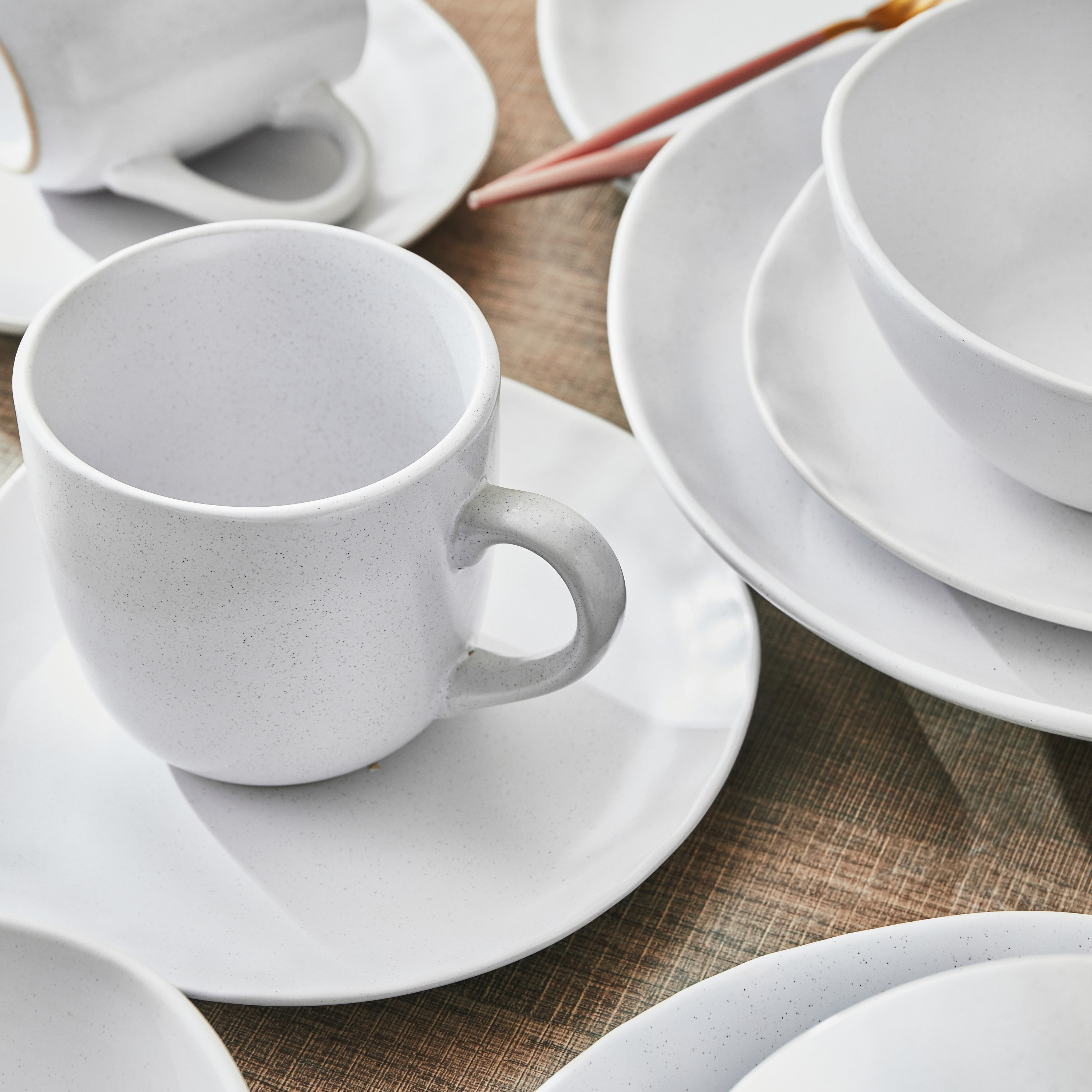 Vintage 16-Piece Stoneware Dinner Set-hbxhomeware-hbxkitchen-image-7