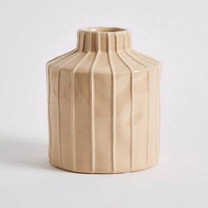 Sansa Ceramic Stunt Bottle Vase - 15.5x15.5x19 cms