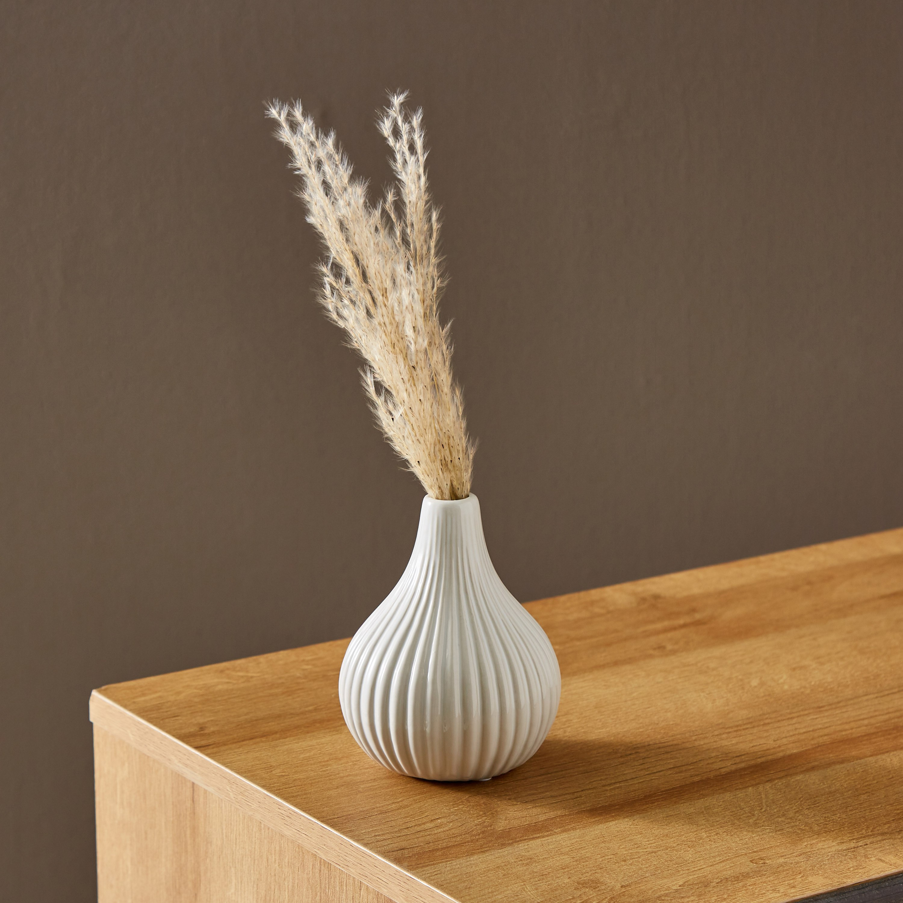 مزهرية خزف مضلعة من سانسا - 11×11×13 سم-hbxbedroom-decorandaccessories-vases-image-1
