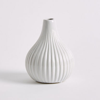 Sansa Stoneware Ribbed Nola Vase - 11x11x13 cms