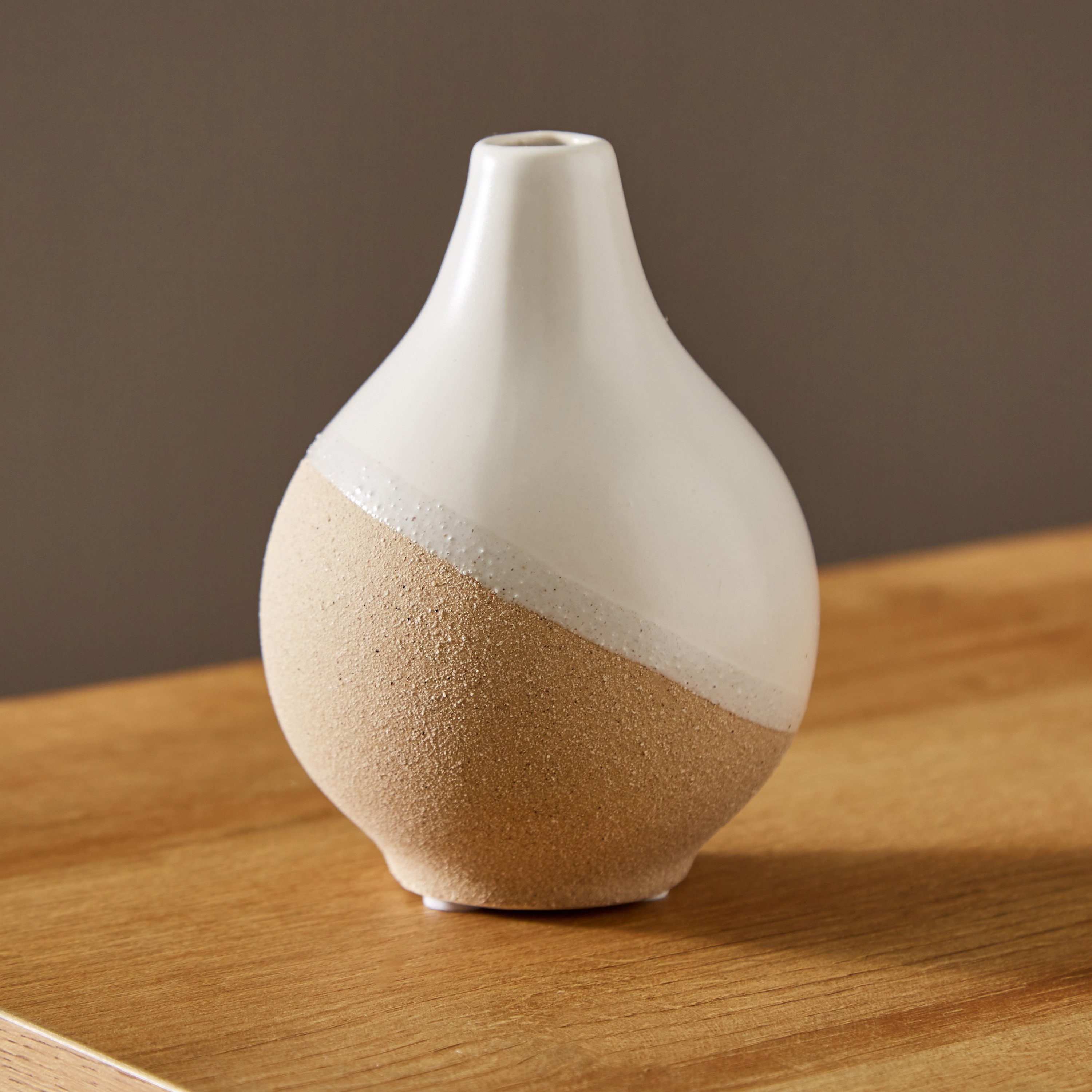 Sansa Stoneware Circular Nola Vase - 11x11x13 cm-hbxbedroom-decorandaccessories-vases-image-2