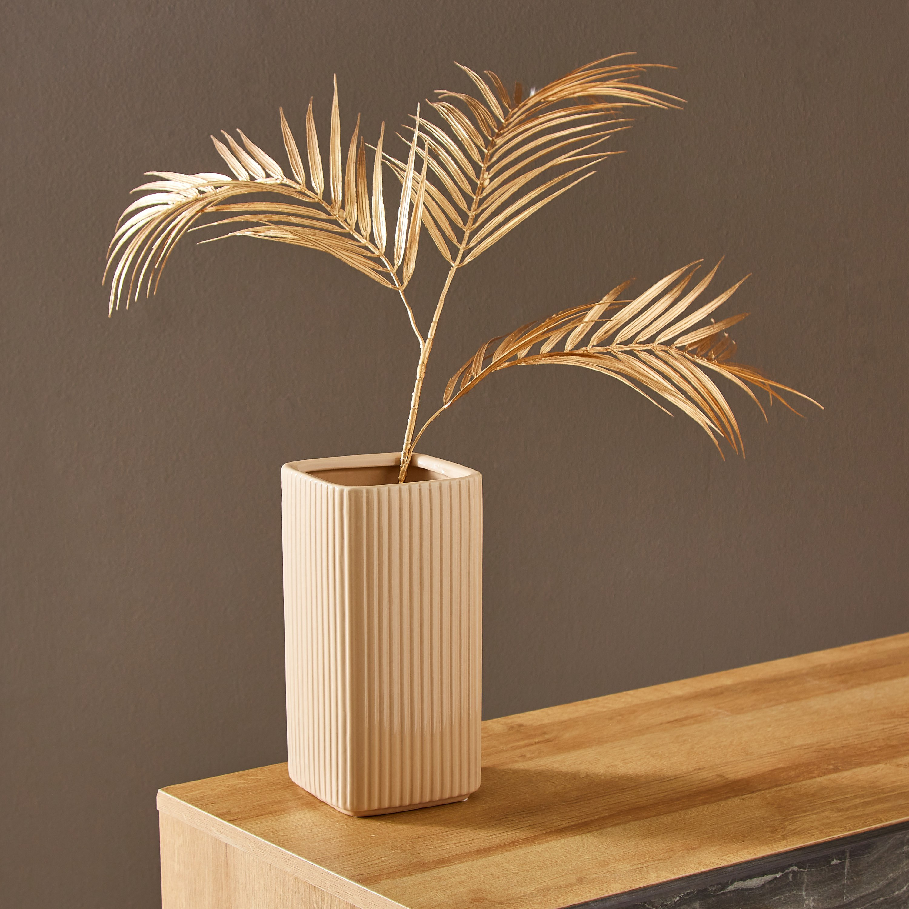 مزهرية سيراميك طويلة مضلعة بشكل مكعب من سانسا - 12.5x12.5x25 سم-hbxbedroom-decorandaccessories-vases-image-1