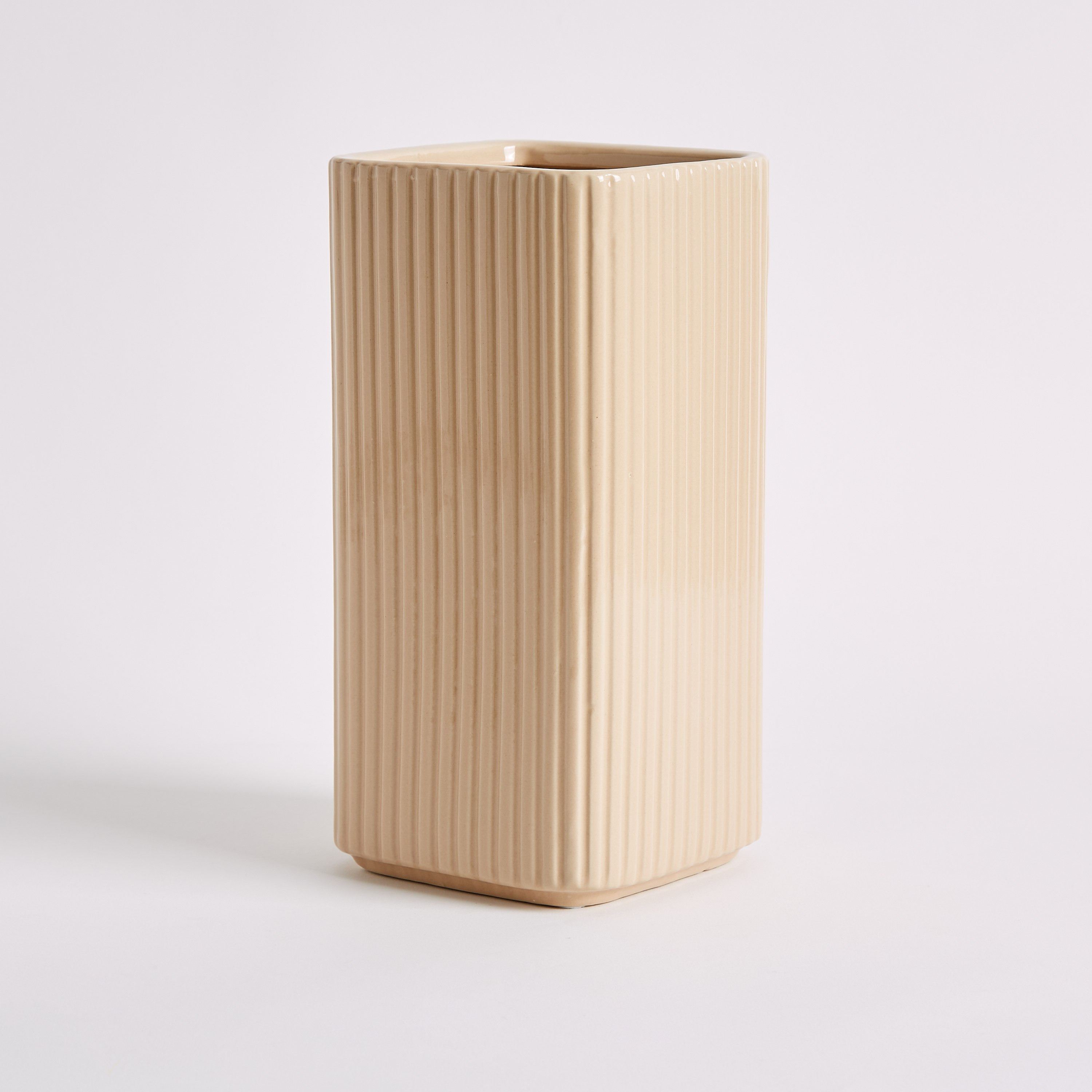 مزهرية سيراميك طويلة مضلعة بشكل مكعب من سانسا - 12.5x12.5x25 سم-hbxbedroom-decorandaccessories-vases-image-5