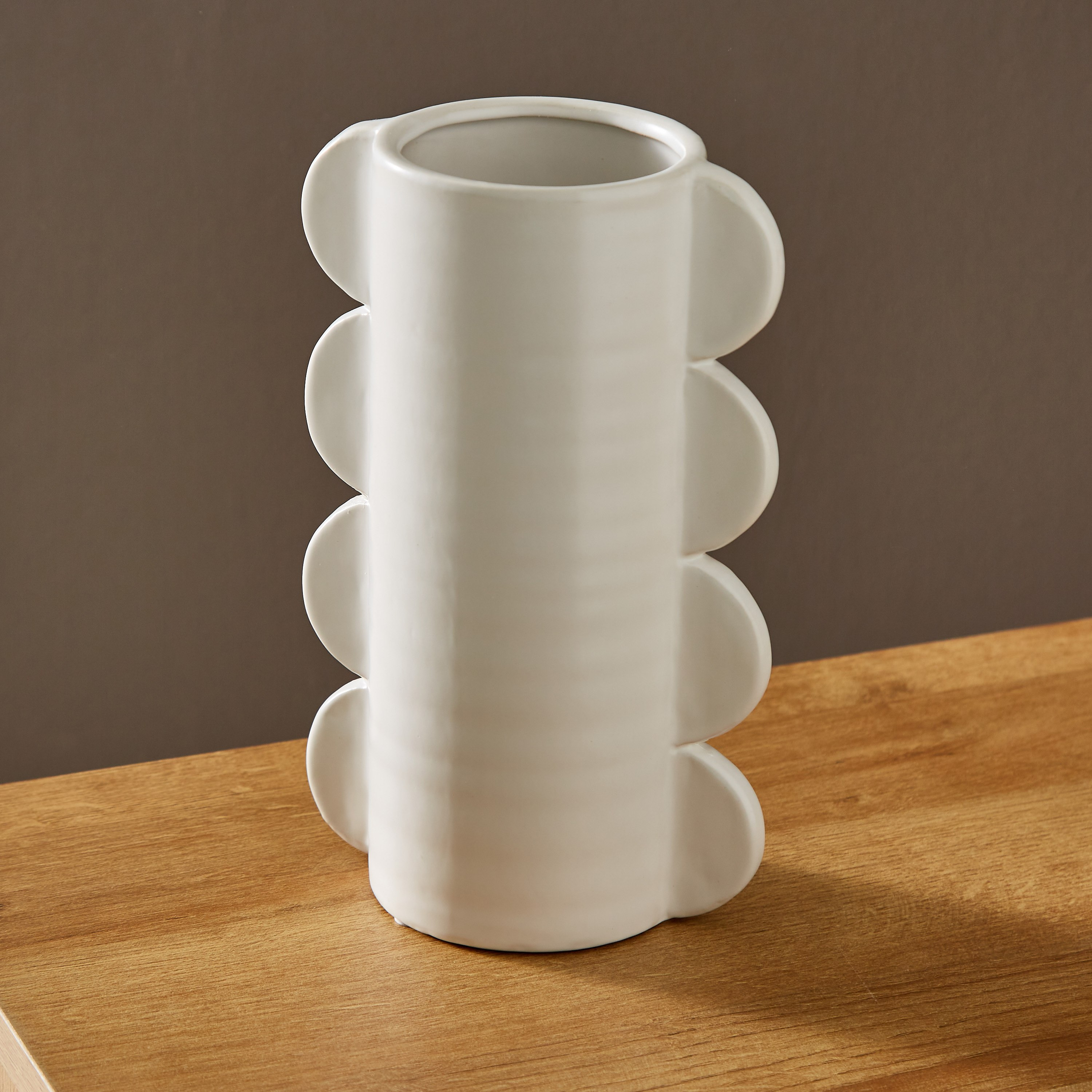 مزهرية أسطوانية سيراميك متوسطة بتصميم كروي من سانسا - 14x9x22 سم-hbxbedroom-decorandaccessories-vases-image-2