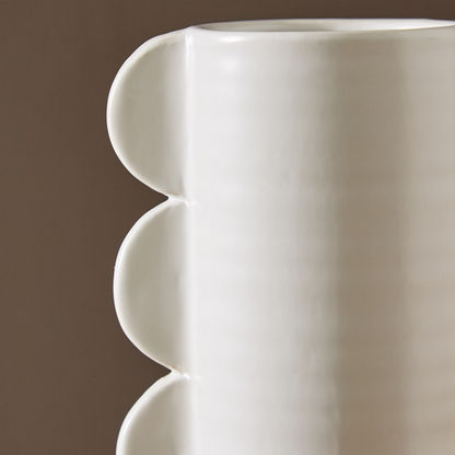 Sansa Medium Ceramic Sphere in Cylinder Vase - 14x9x22 cms