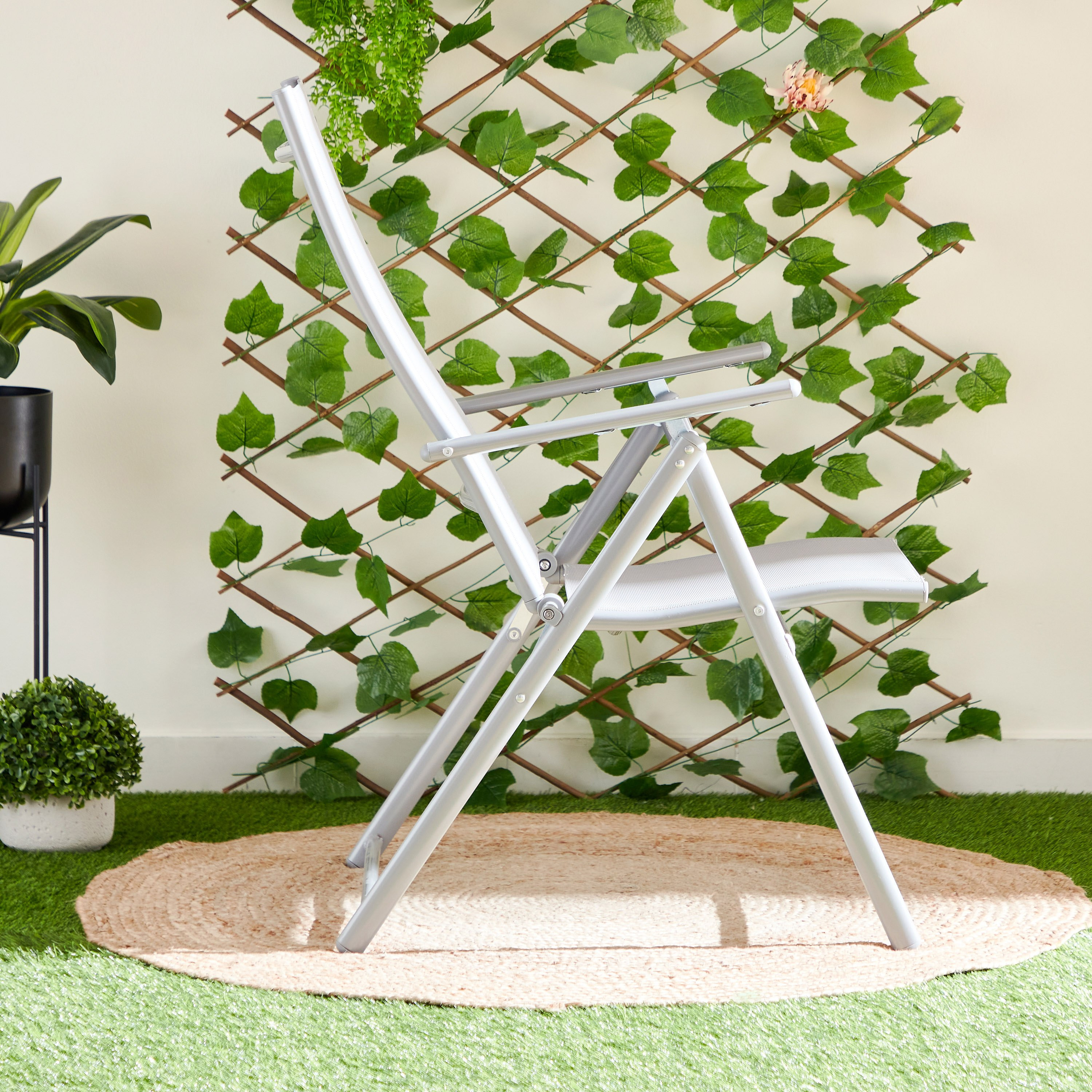 كرسي للجلسات الخارجية من ميرتون-hbxfurniture-outdoor-swingsandchairs-image-4