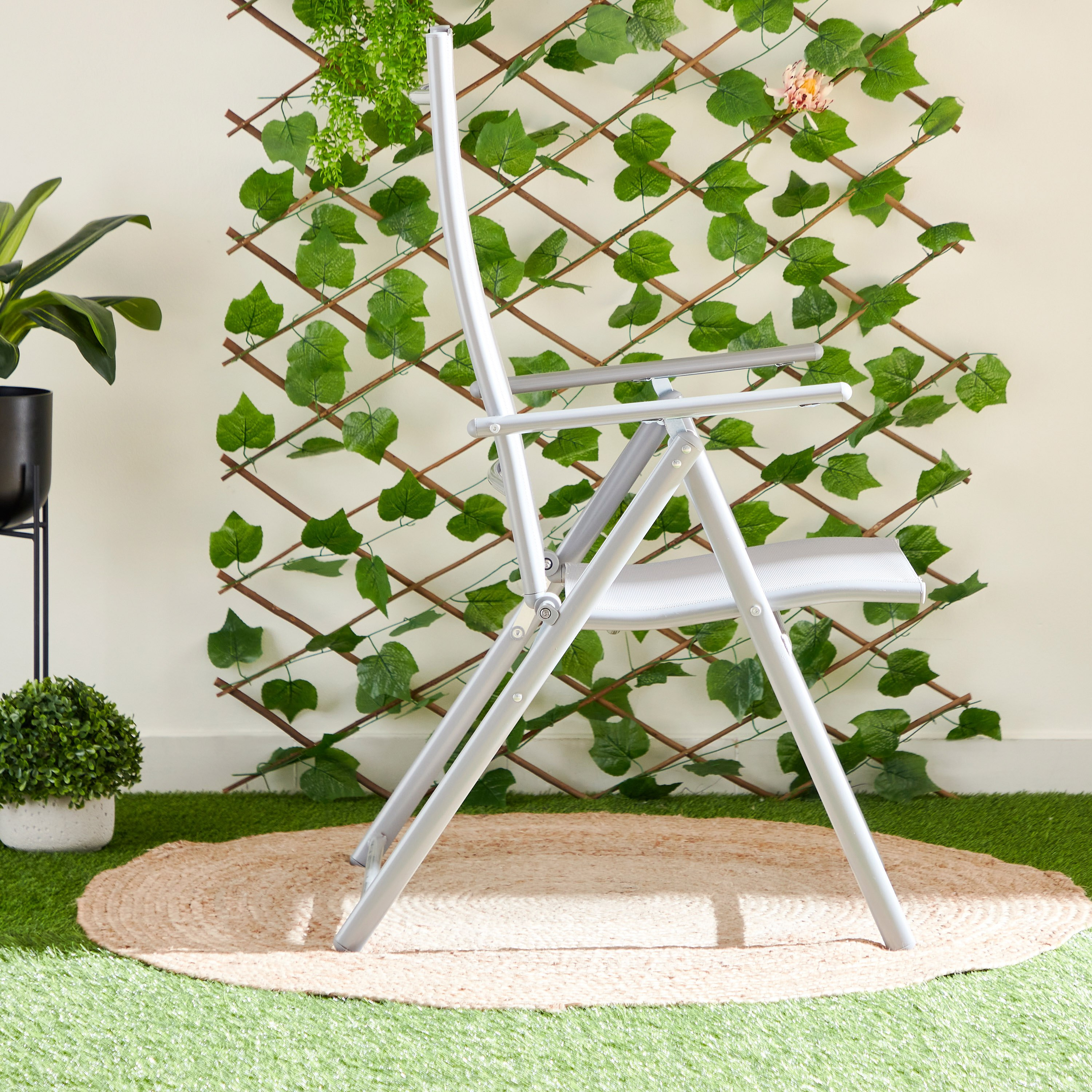 كرسي للجلسات الخارجية من ميرتون-hbxfurniture-outdoor-swingsandchairs-image-5