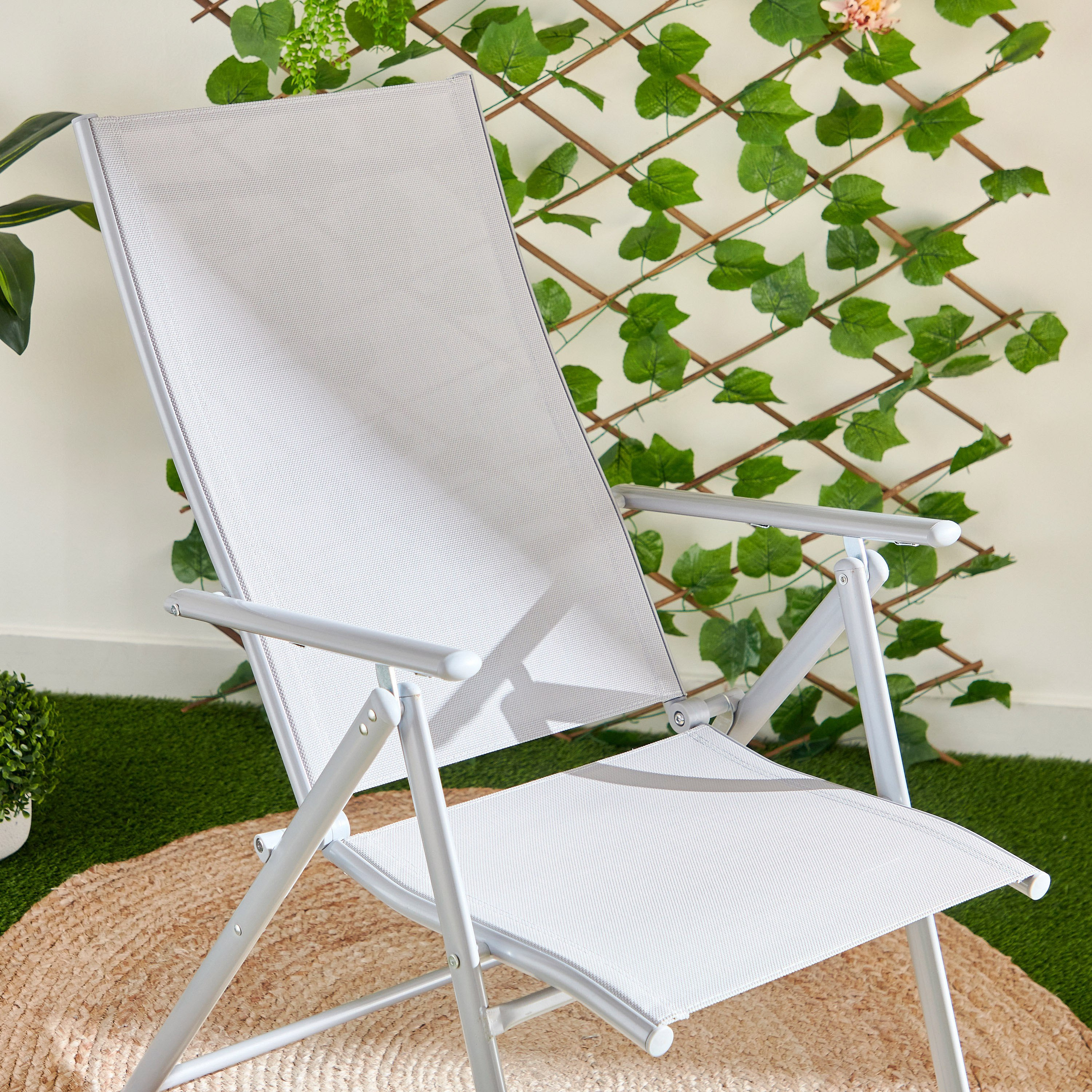 كرسي للجلسات الخارجية من ميرتون-hbxfurniture-outdoor-swingsandchairs-image-7