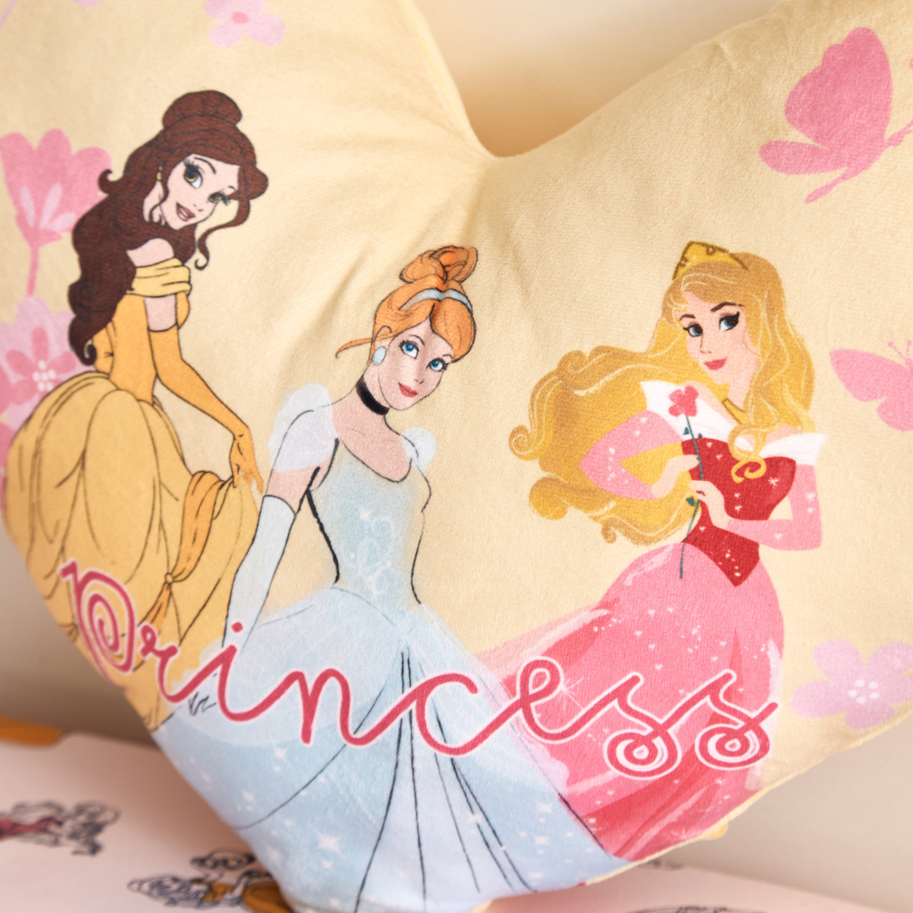 وسادة بتصميم قلب من برنسيس - 40 سم -hbxhomeware-hbxkidsandyouth-image-2