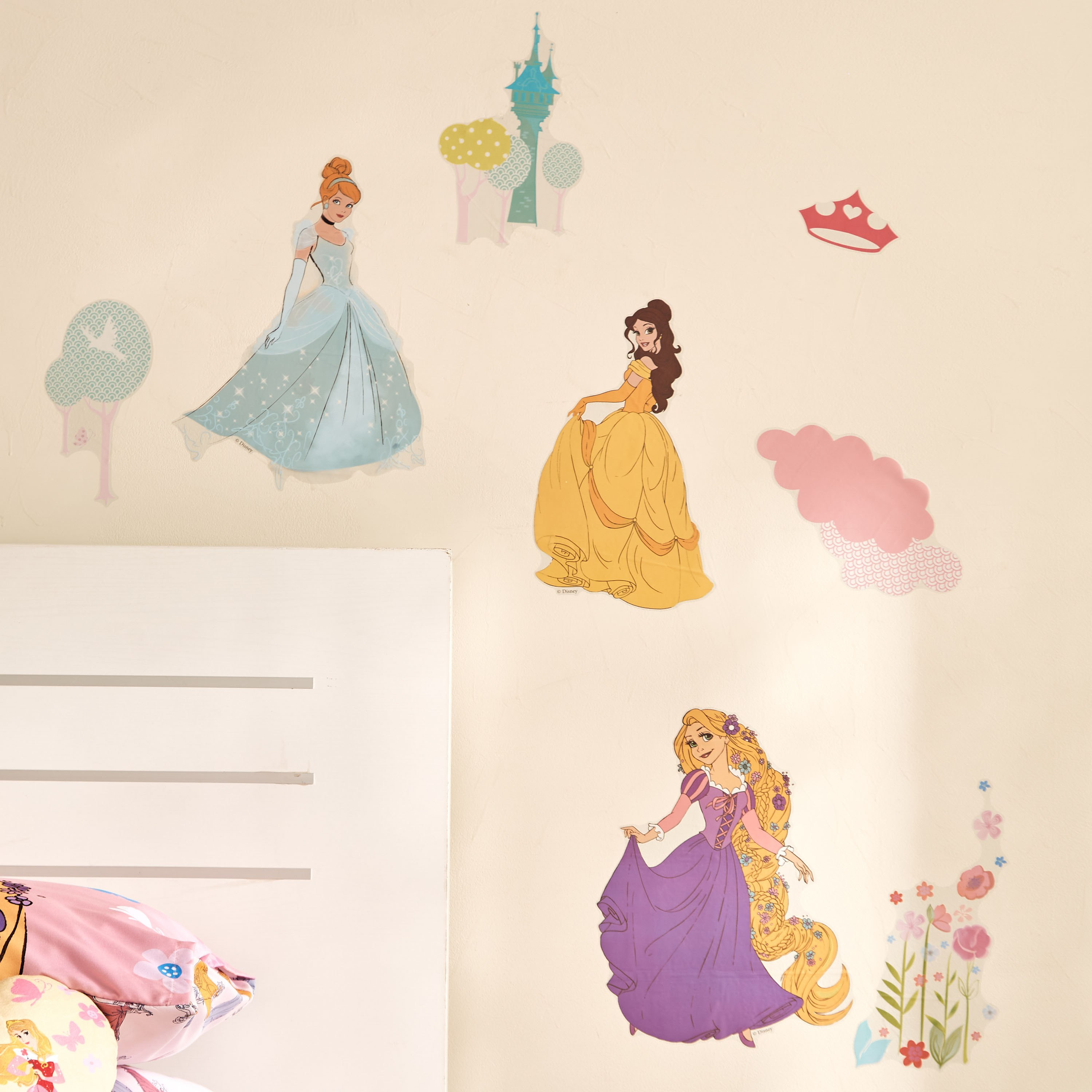 ملصق حائط قابل لإعادة الاستخدام بتصميم أميرة - 60x90 سم-hbxhomeware-hbxkidsandyouth-image-1