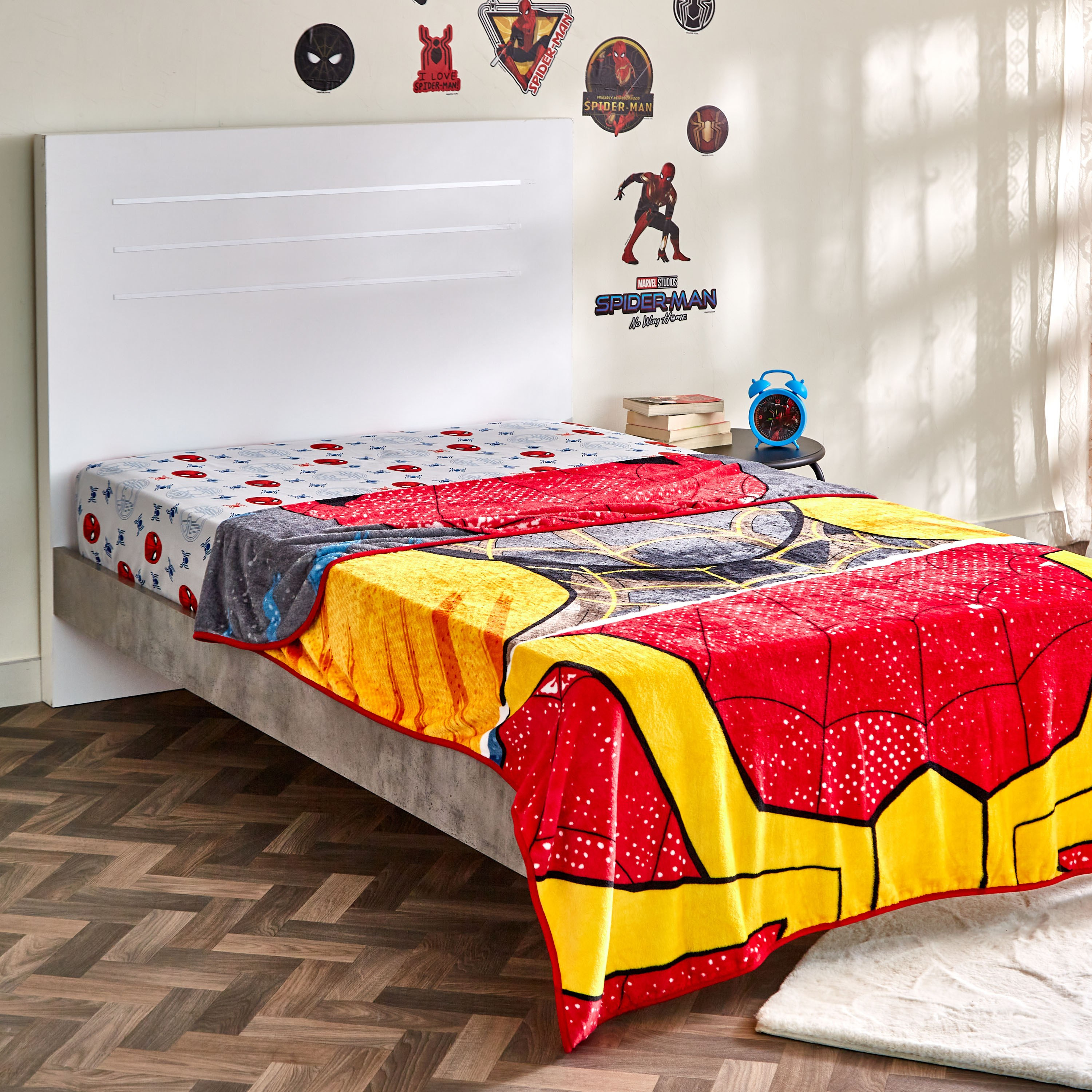 بطانية فلانيل كوين بطبعات سبايدر مان - 160x220 سم-hbxhomeware-hbxkidsandyouth-image-1