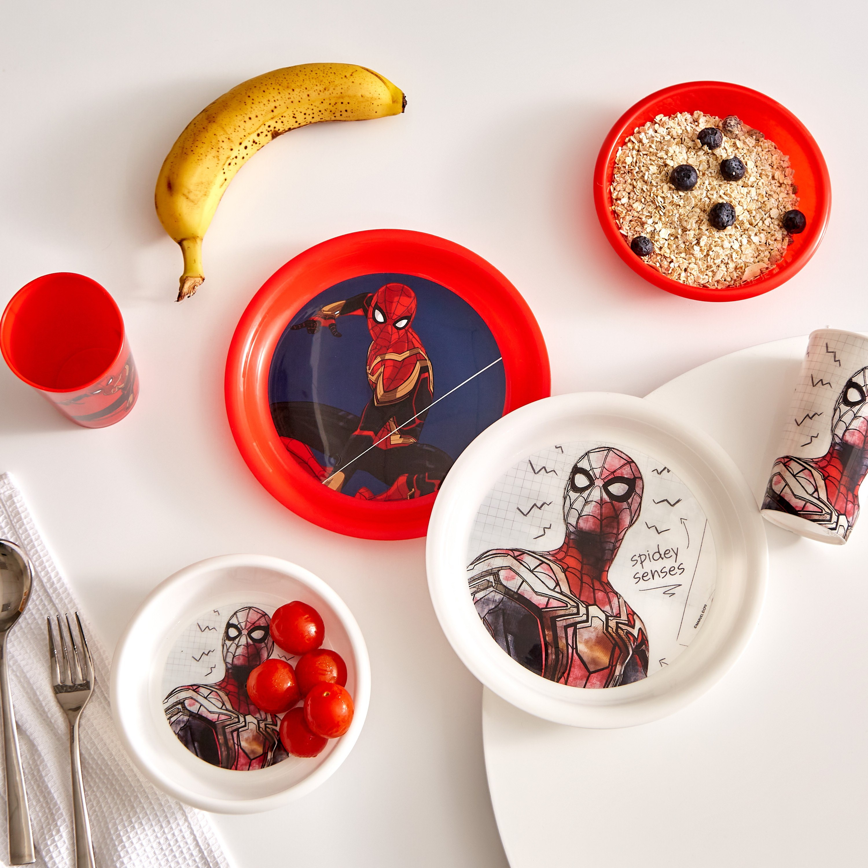 طقم إفطار بلاستيك بطبعات سبايدرمان 3- قطع-hbxhomeware-hbxkidsandyouth-image-3
